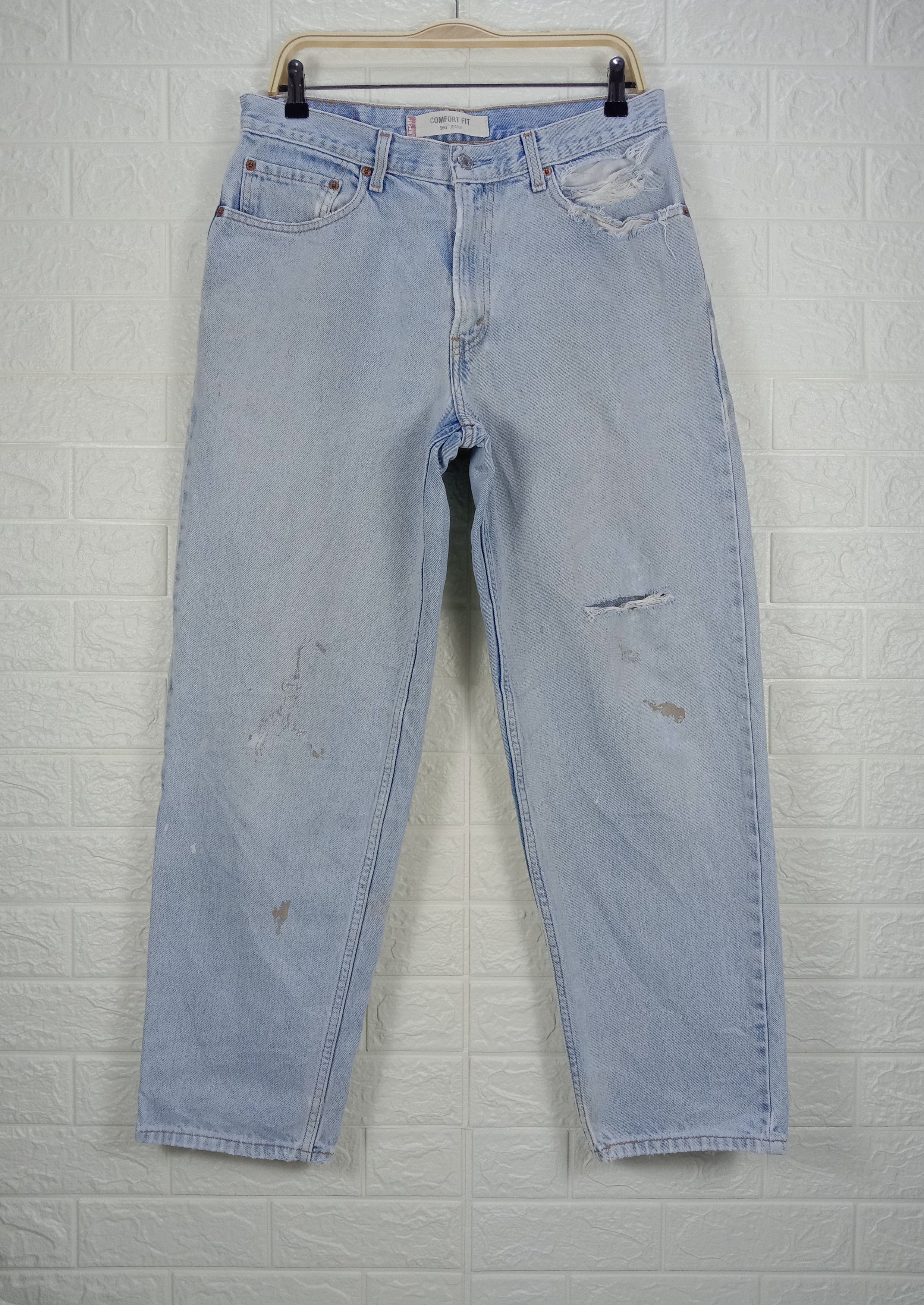 Levi's Vintage Levi's 560 Jeans Light Wash Distressed Denim Size US 32 / EU 48 - 1 Thumbnail
