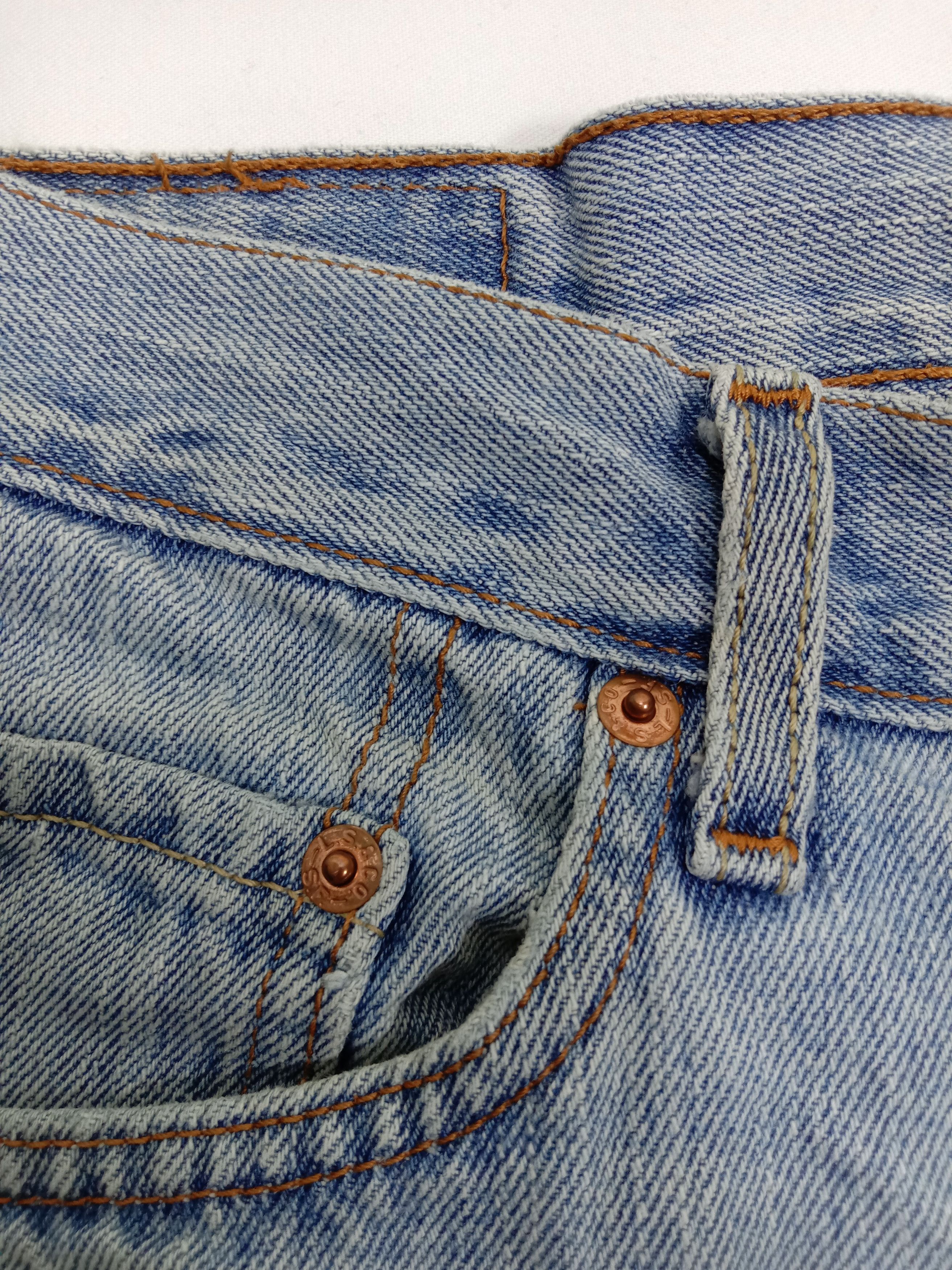 Levi's Vintage Levi's 505 Jeans Light Wash Regular Fit Denim Size US 36 / EU 52 - 12 Thumbnail