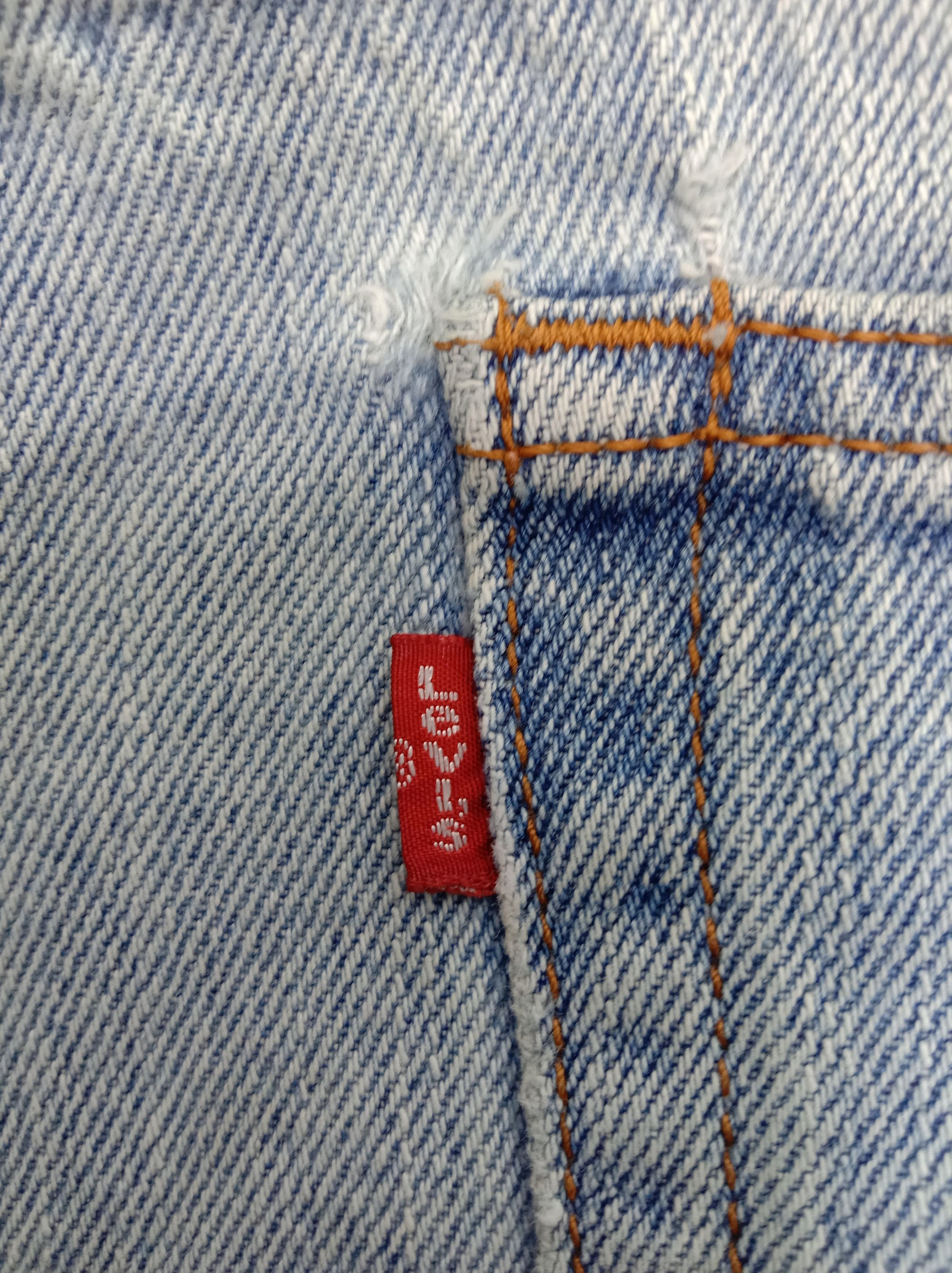 Levi's Vintage Levi's 505 Jeans Light Wash Regular Fit Denim Size US 36 / EU 52 - 13 Thumbnail