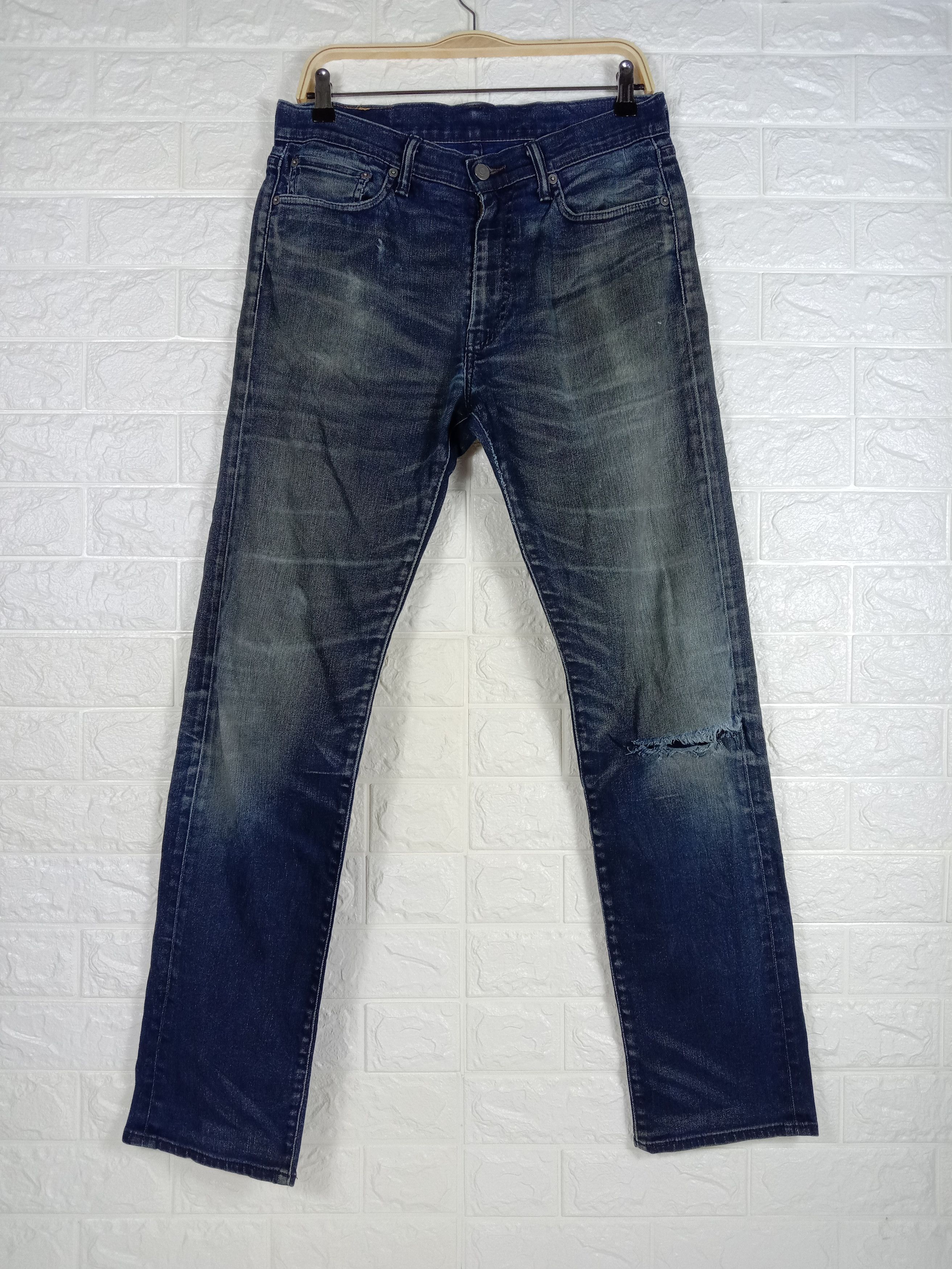 image of Distressed Denim x Levis Vintage Levi's 513 Jeans Earth Tone Slim Straight Denim in Blue (Size 32)