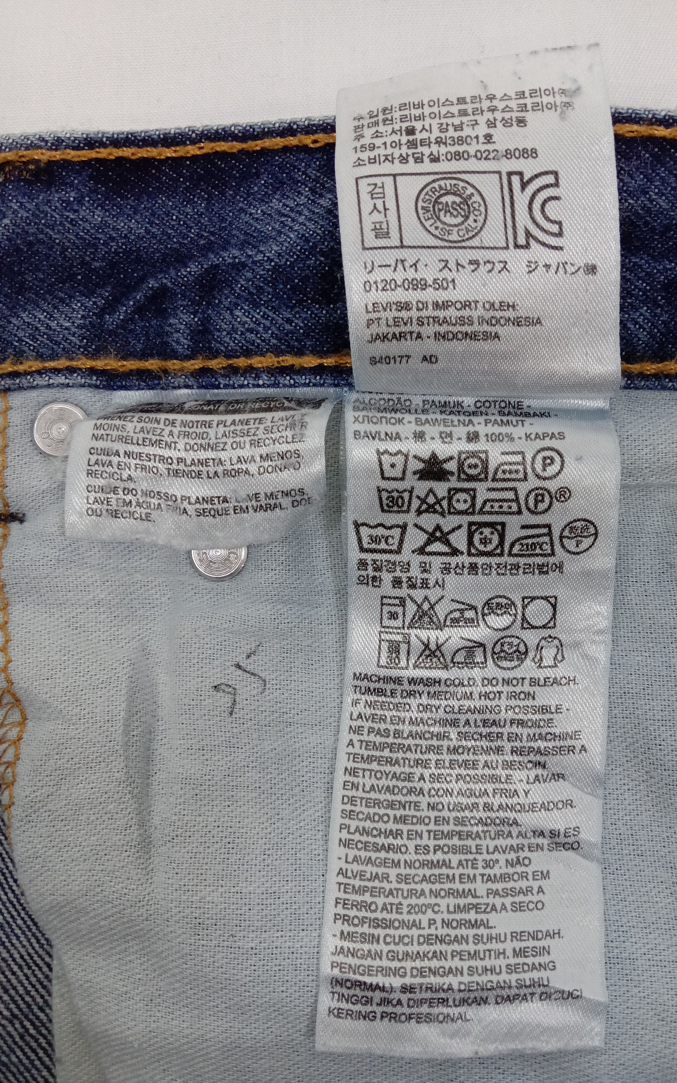 Levi's Vintage Levi's 517 Flare Jeans Stone Wash Denim Size US 33 - 12 Thumbnail