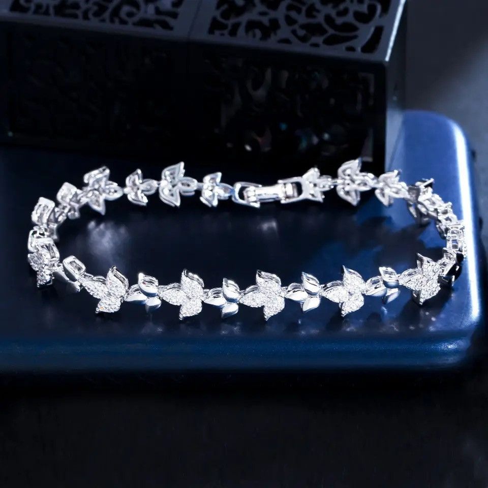 Jewelry × Vintage Elegant Micro Pave CZ White Leaf Bracelets Size ONE SIZE - 4 Thumbnail