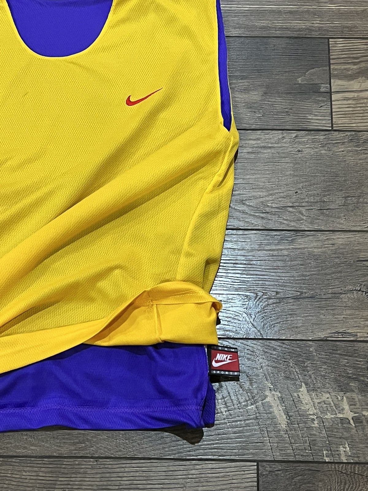 Vintage Retro 90’s - Reversible Nike Basketball Jersey - Size XXL Size US XXL / EU 58 / 5 - 5 Thumbnail