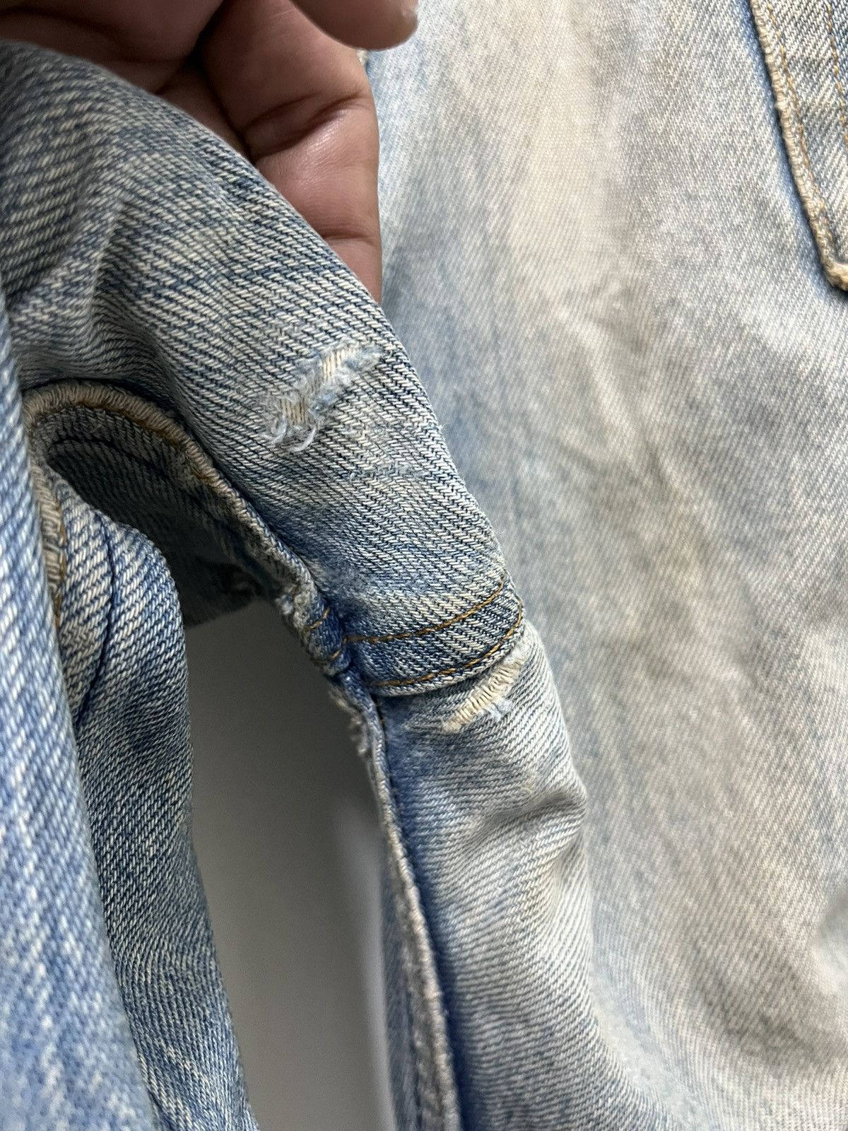 Levi's Vintage Levis 501 90s Distressed Sunfaded Denim Pants Size US 33 - 16 Thumbnail
