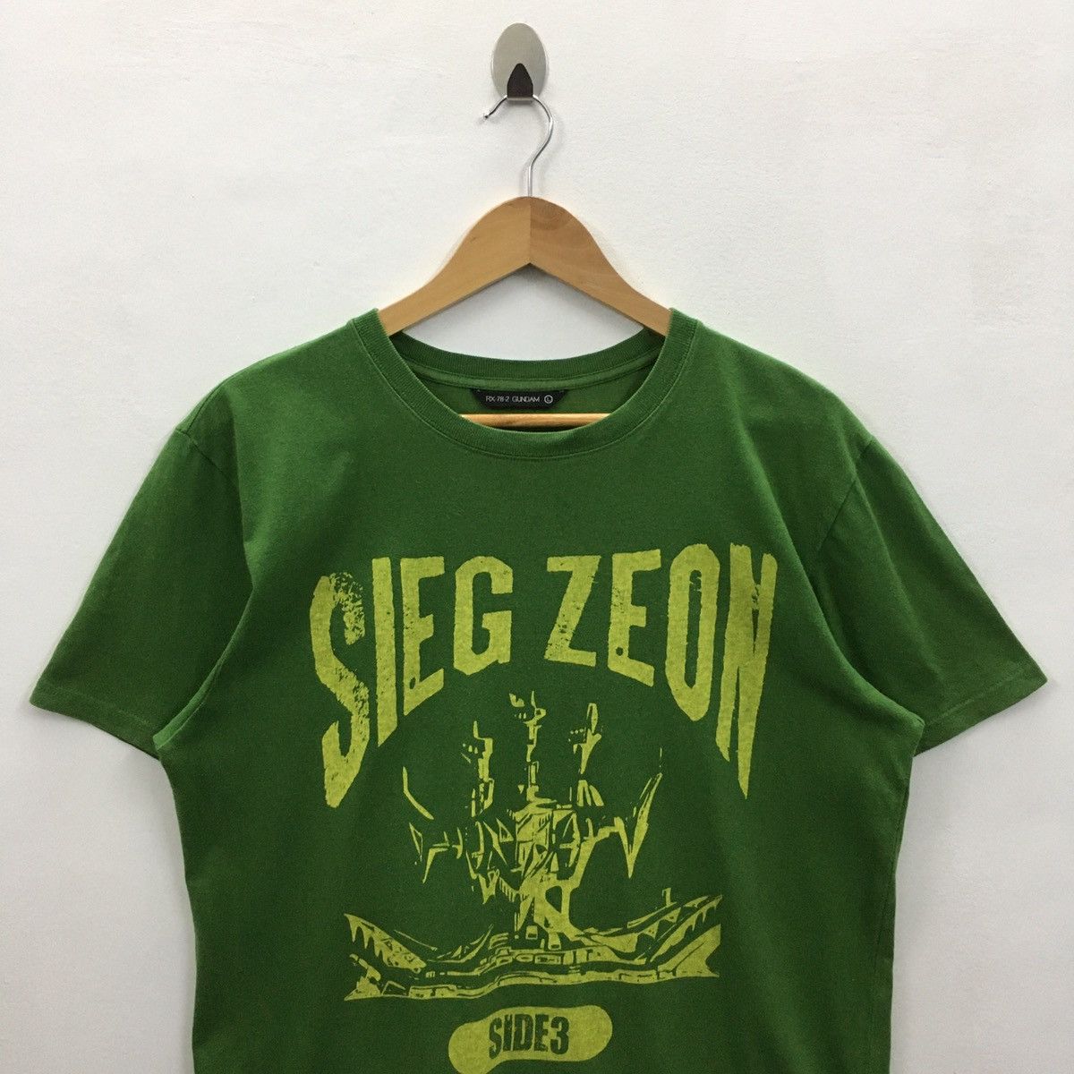 Anime × Cartoon Network × Vintage Vintage Anime Gundam SIEG ZEON Manga Series Tshirt Size US M / EU 48-50 / 2 - 5 Thumbnail