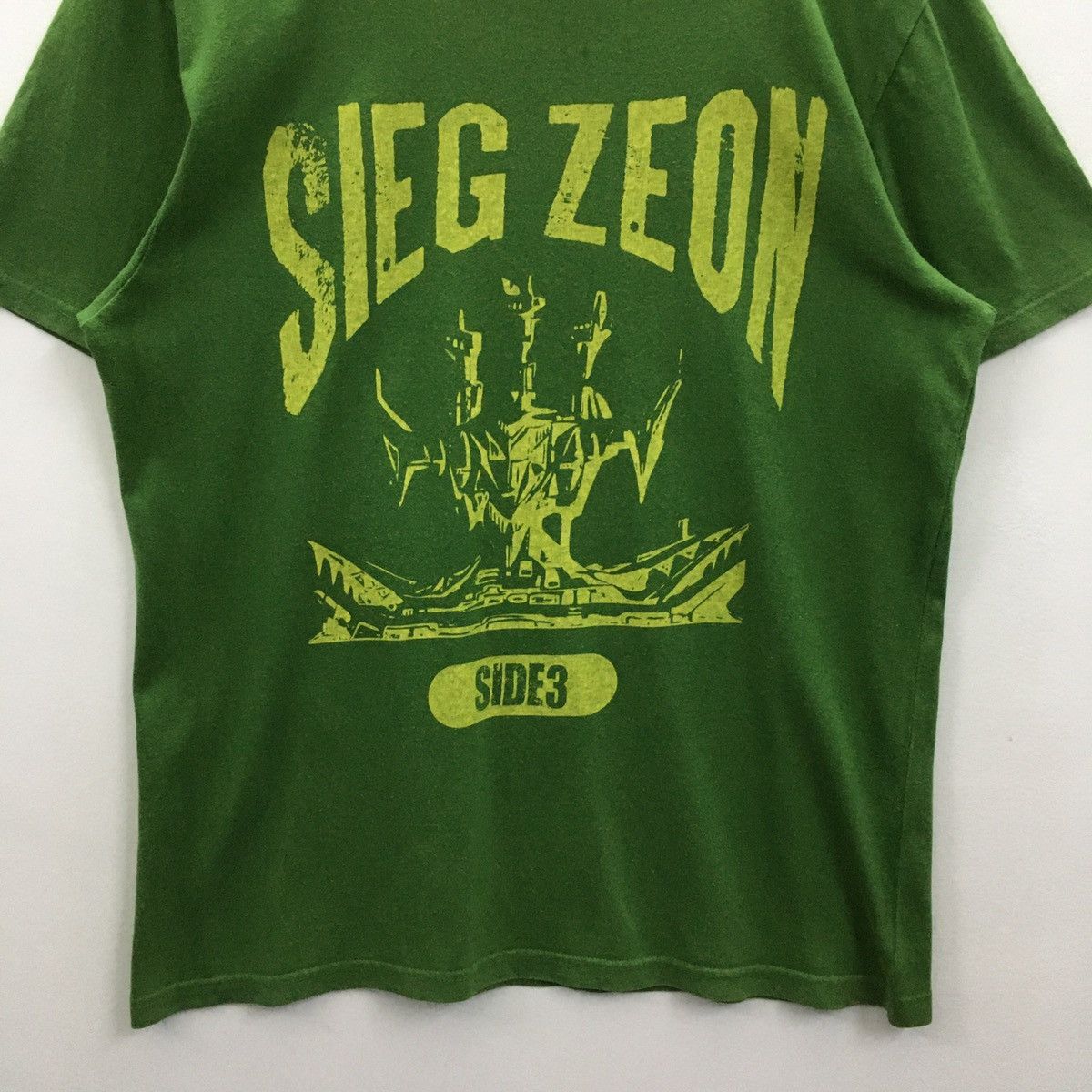 Anime × Cartoon Network × Vintage Vintage Anime Gundam SIEG ZEON Manga Series Tshirt Size US M / EU 48-50 / 2 - 6 Thumbnail