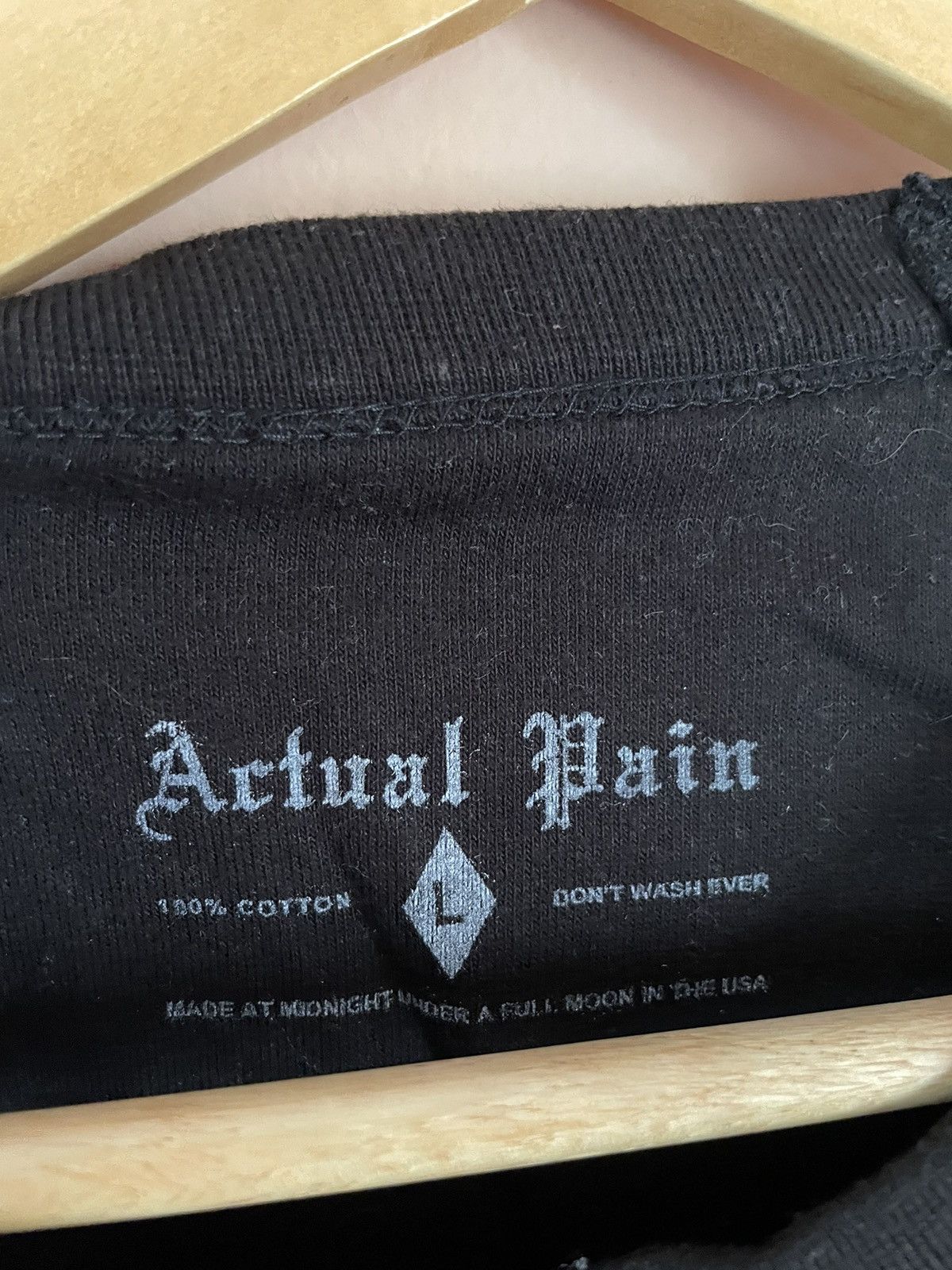 Actual Pain Love is the Law Thelema Crowley Actual Pain lightweight crew Size US L / EU 52-54 / 3 - 3 Thumbnail