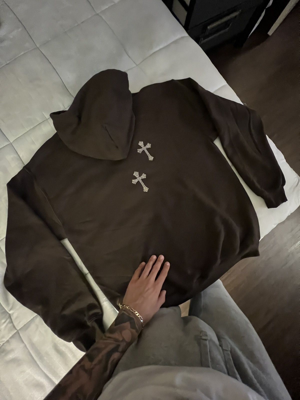 Other Rhinestones Cross Vintage Hoodie Size US M / EU 48-50 / 2 - 11 Thumbnail