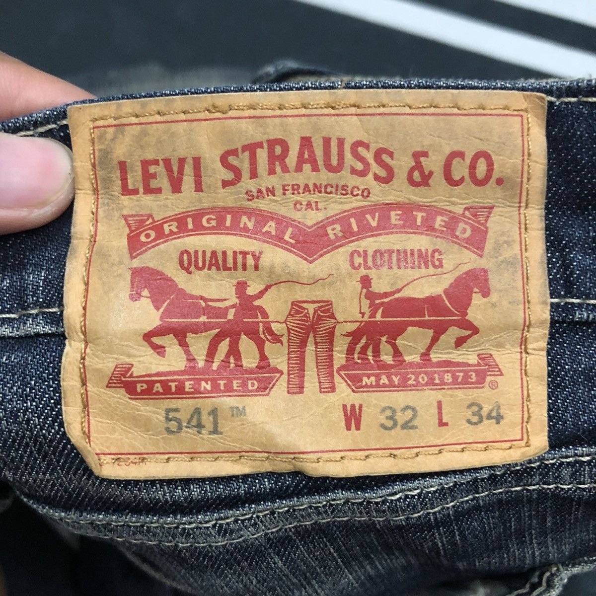 Levi's Vintage Levis Lot 541 Faded Distressed Denim Pants W35 Size US 35 - 10 Thumbnail