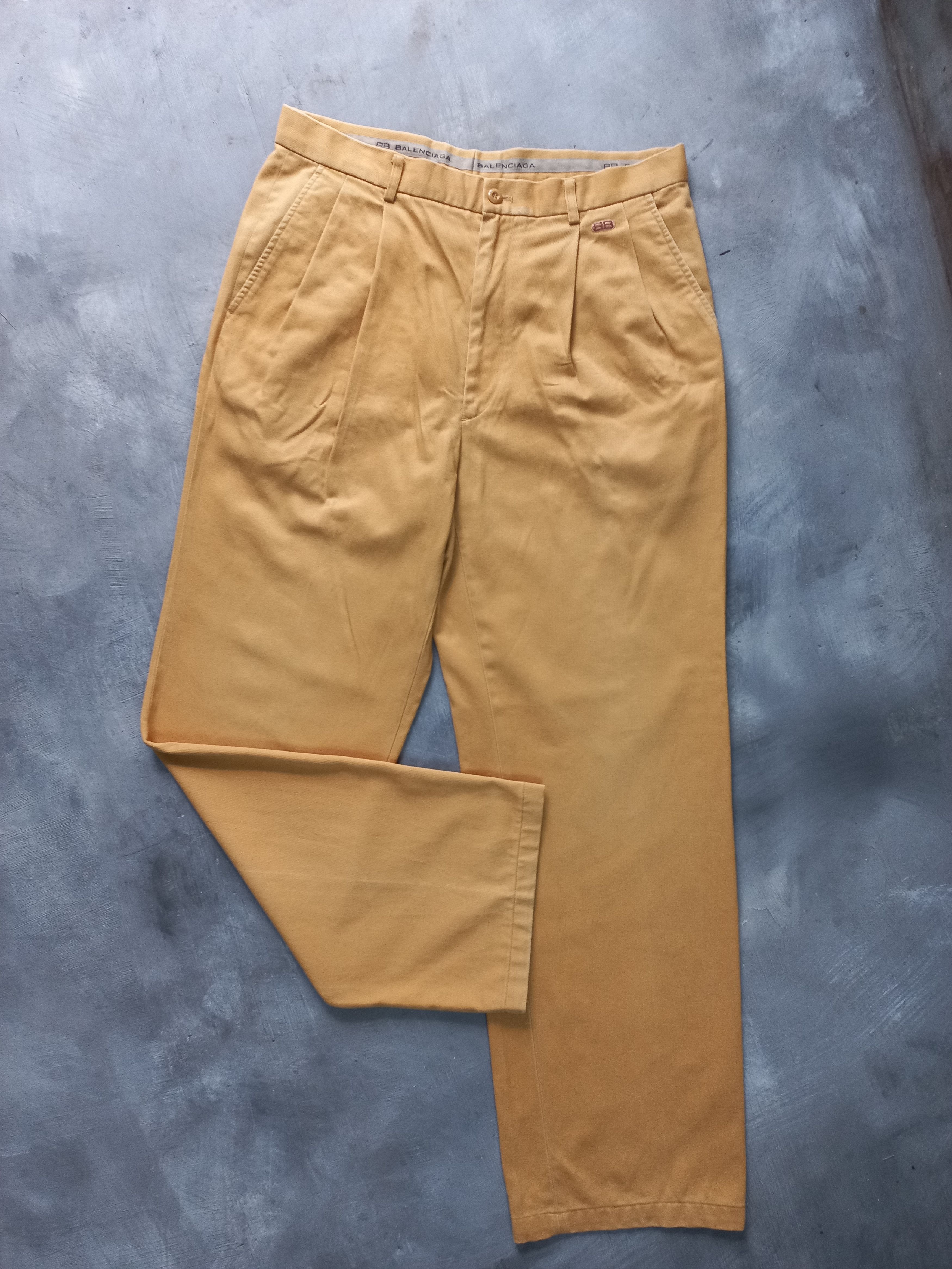 Balenciaga Balenciaga vintage Size US 32 / EU 48 - 1 Thumbnail