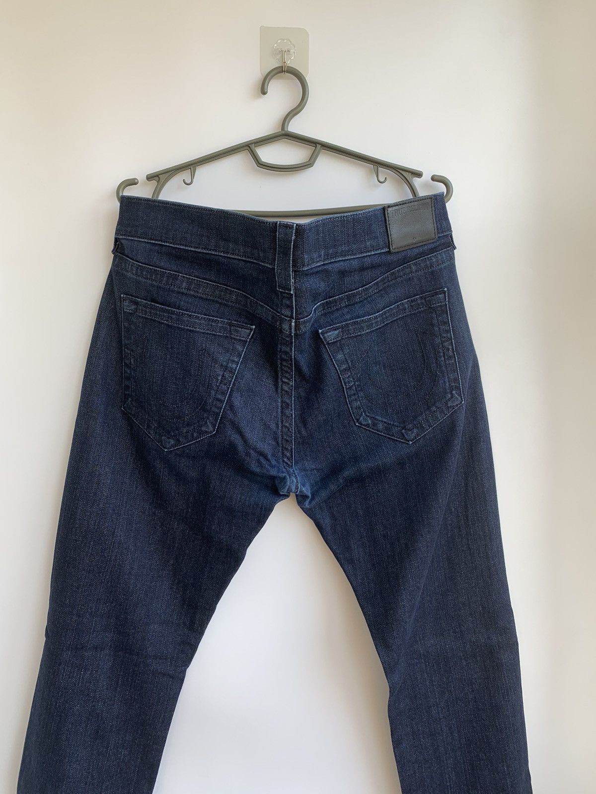 True Religion True Religion Rocco Dark Blue Denim Relaxed Skinny Jeans Size US 33 - 2 Thumbnail