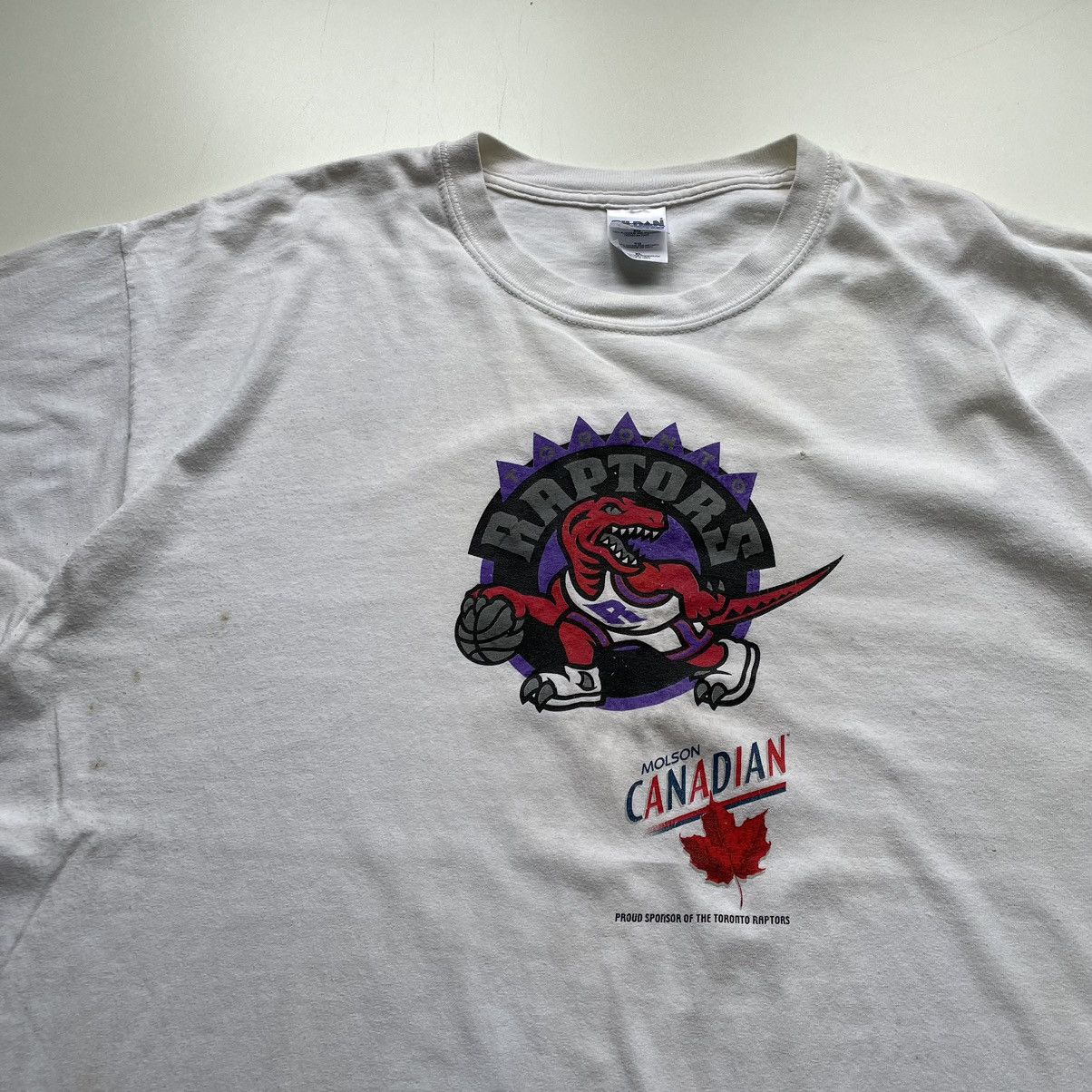 NBA Vintage 2000s Toronto Raptors NBA Graphic T Shirt Rare XL Size US XL / EU 56 / 4 - 2 Thumbnail