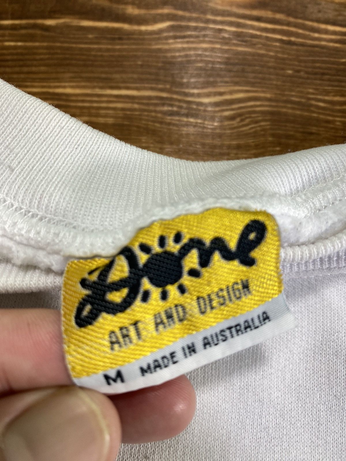 Vintage Vintage 1994 Ken Done Australia Cairns Queens Land Size M Size US M / EU 48-50 / 2 - 9 Thumbnail