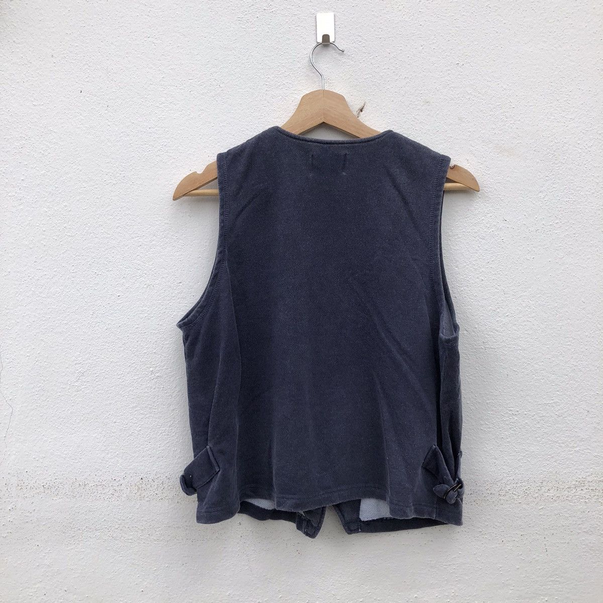 Japanese Brand TANK TOP SLEEVELESS WITH BUCKLE SAKURAYA SHOJI Size US M / EU 48-50 / 2 - 7 Thumbnail