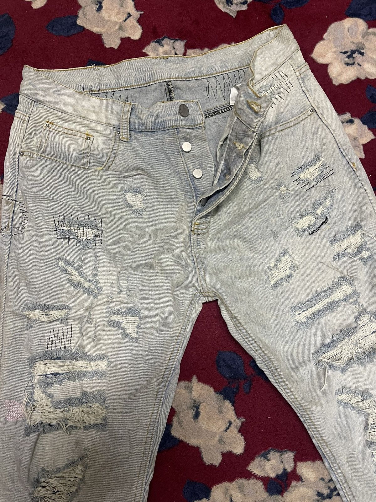 MNML Mnml distressed jeans design Size US 33 - 5 Thumbnail