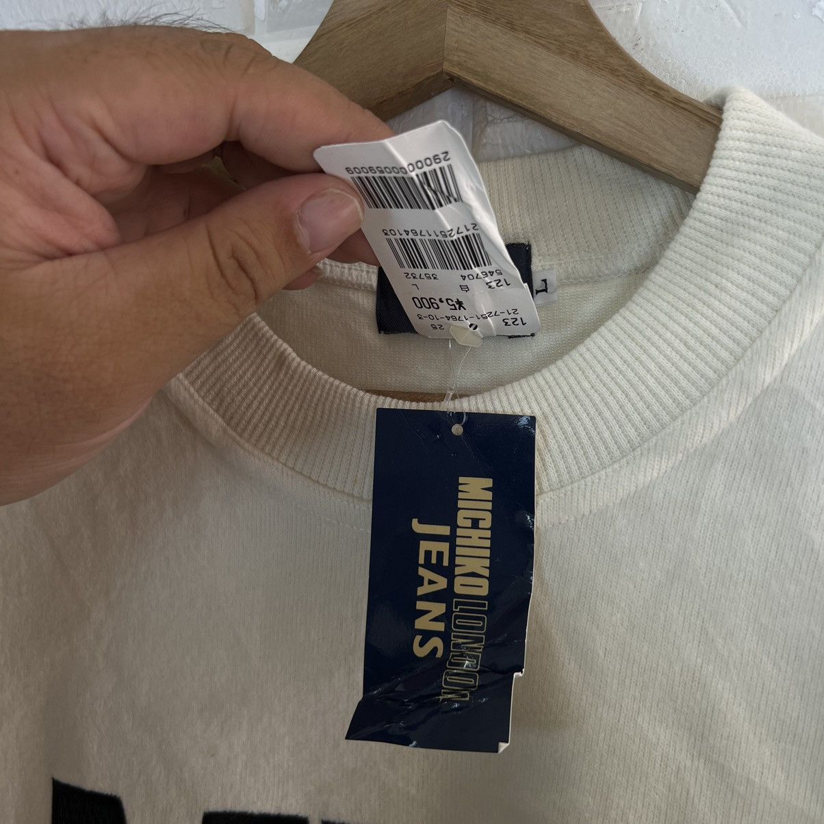 Japanese Brand VINTAGE CREWNECK SWEATSHIRT BIG LOGO MICHIKO LONDON JEANS Size US L / EU 52-54 / 3 - 5 Thumbnail