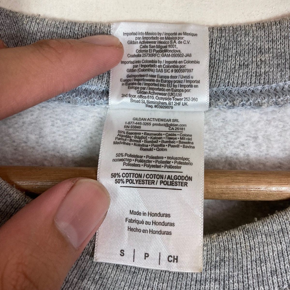 Vintage Vintage Niagara Falls Canada Spell Out Pullover Size US S / EU 44-46 / 1 - 7 Thumbnail