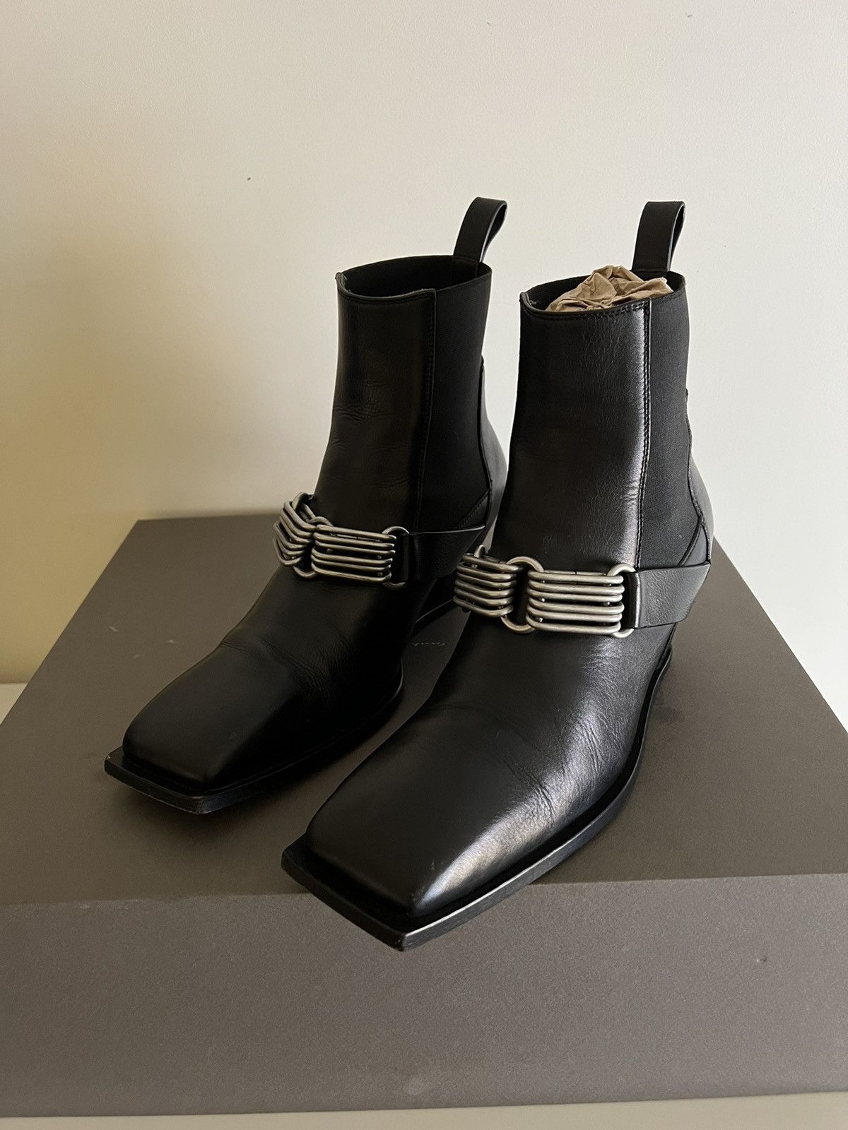 Rick Owens FW19 Larry chained square toe wedge boots | Grailed