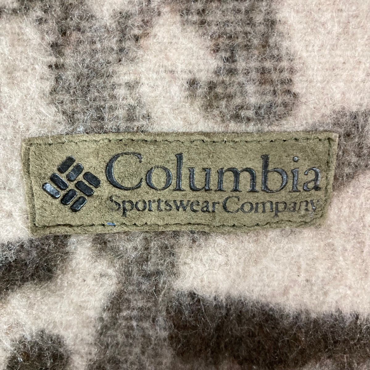 Columbia Vintage Columbia Sportswear Company Camouflaged Design Size US S / EU 44-46 / 1 - 4 Thumbnail