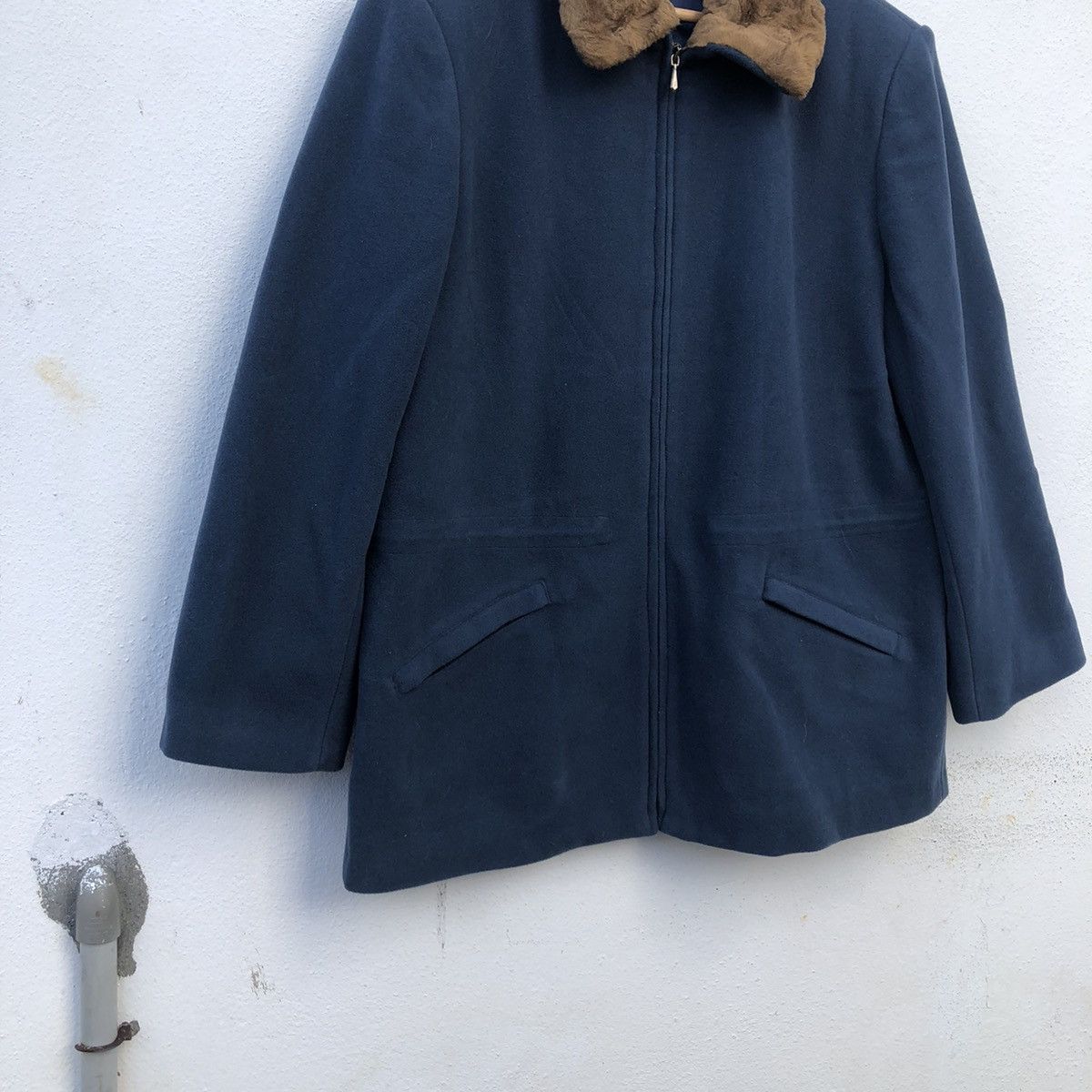 Designer × Sisley RELAXED ELEGANCE SISLEY MADE IN ITALY MINK FUR COLLAR Size US S / EU 44-46 / 1 - 4 Thumbnail