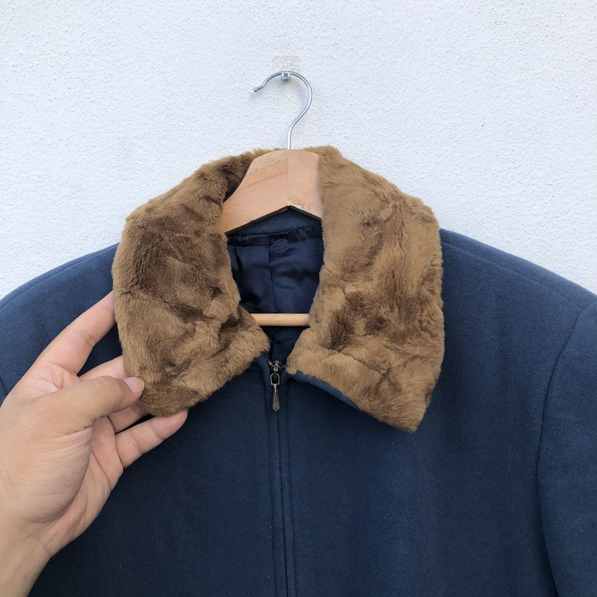 Designer × Sisley RELAXED ELEGANCE SISLEY MADE IN ITALY MINK FUR COLLAR Size US S / EU 44-46 / 1 - 5 Thumbnail