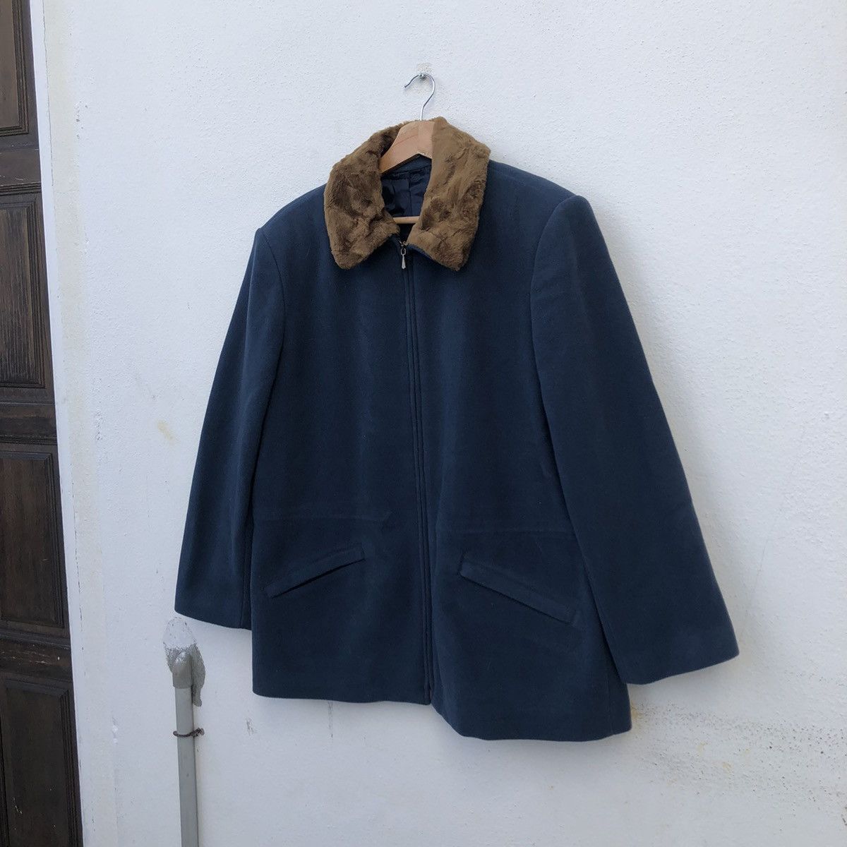 Designer × Sisley RELAXED ELEGANCE SISLEY MADE IN ITALY MINK FUR COLLAR Size US S / EU 44-46 / 1 - 2 Thumbnail