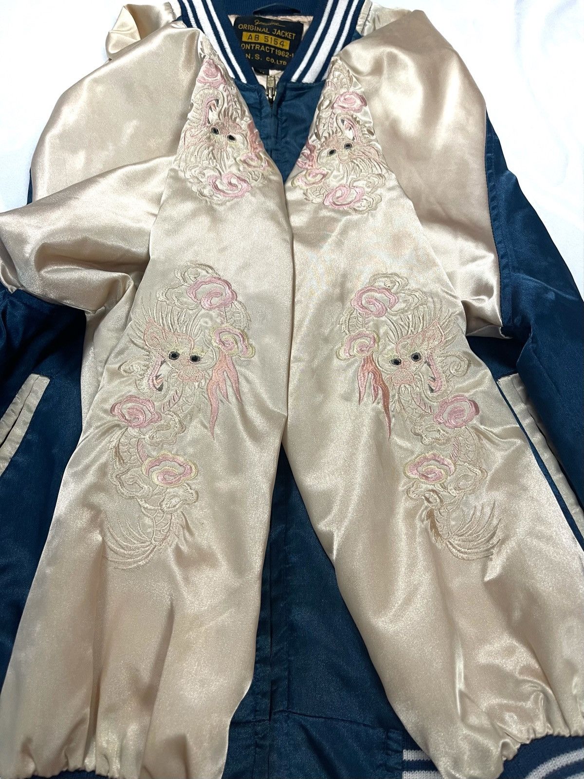 Vintage Souvenier sukajan jacket dragon embroidery polyster Size US M / EU 48-50 / 2 - 4 Thumbnail