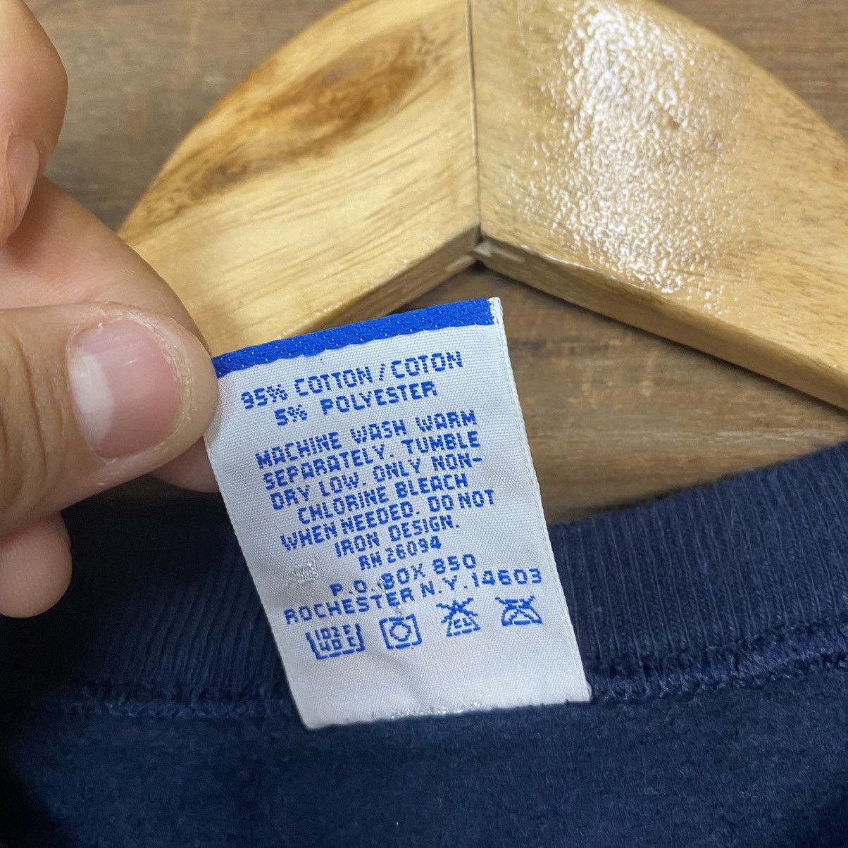 Champion Champion faded Blue Small Logo Sweatshirt vintage #3685 Size US S / EU 44-46 / 1 - 13 Thumbnail