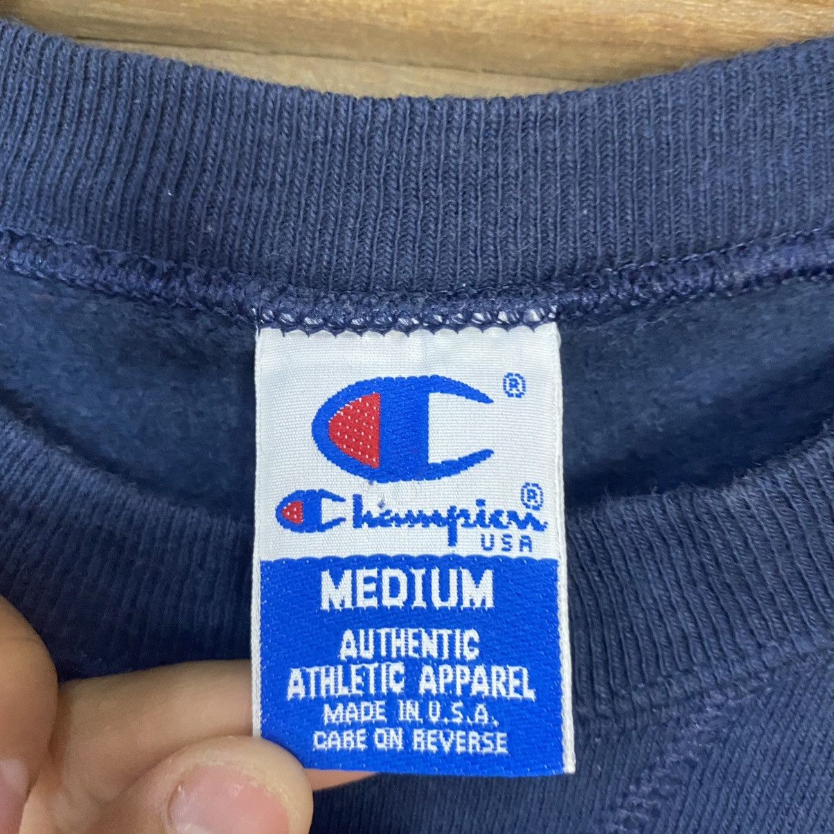 Champion Champion faded Blue Small Logo Sweatshirt vintage #3685 Size US S / EU 44-46 / 1 - 12 Thumbnail