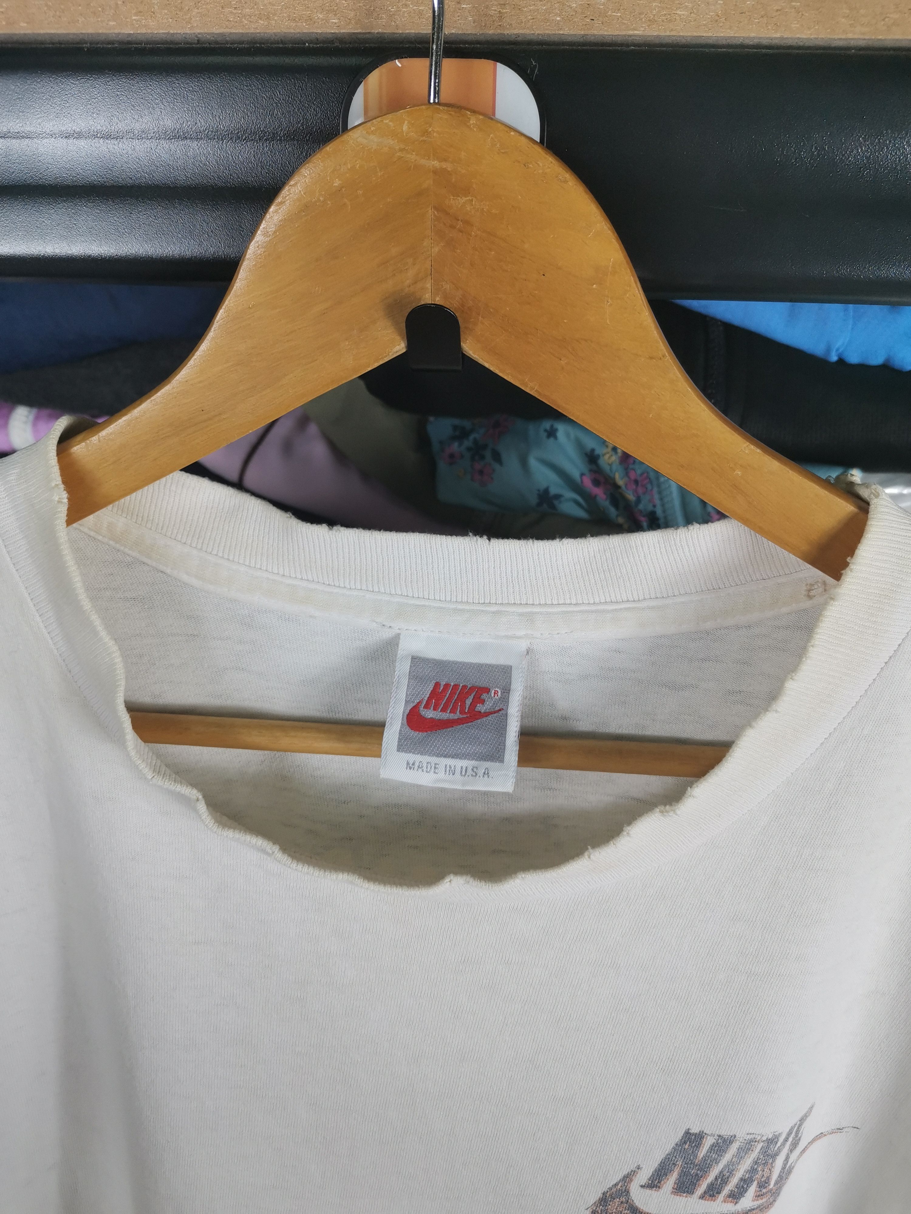 Nike Vintage 80s/90s Nike Kick Butt Grey Tag Distressed Tshirt Size US XL / EU 56 / 4 - 4 Thumbnail