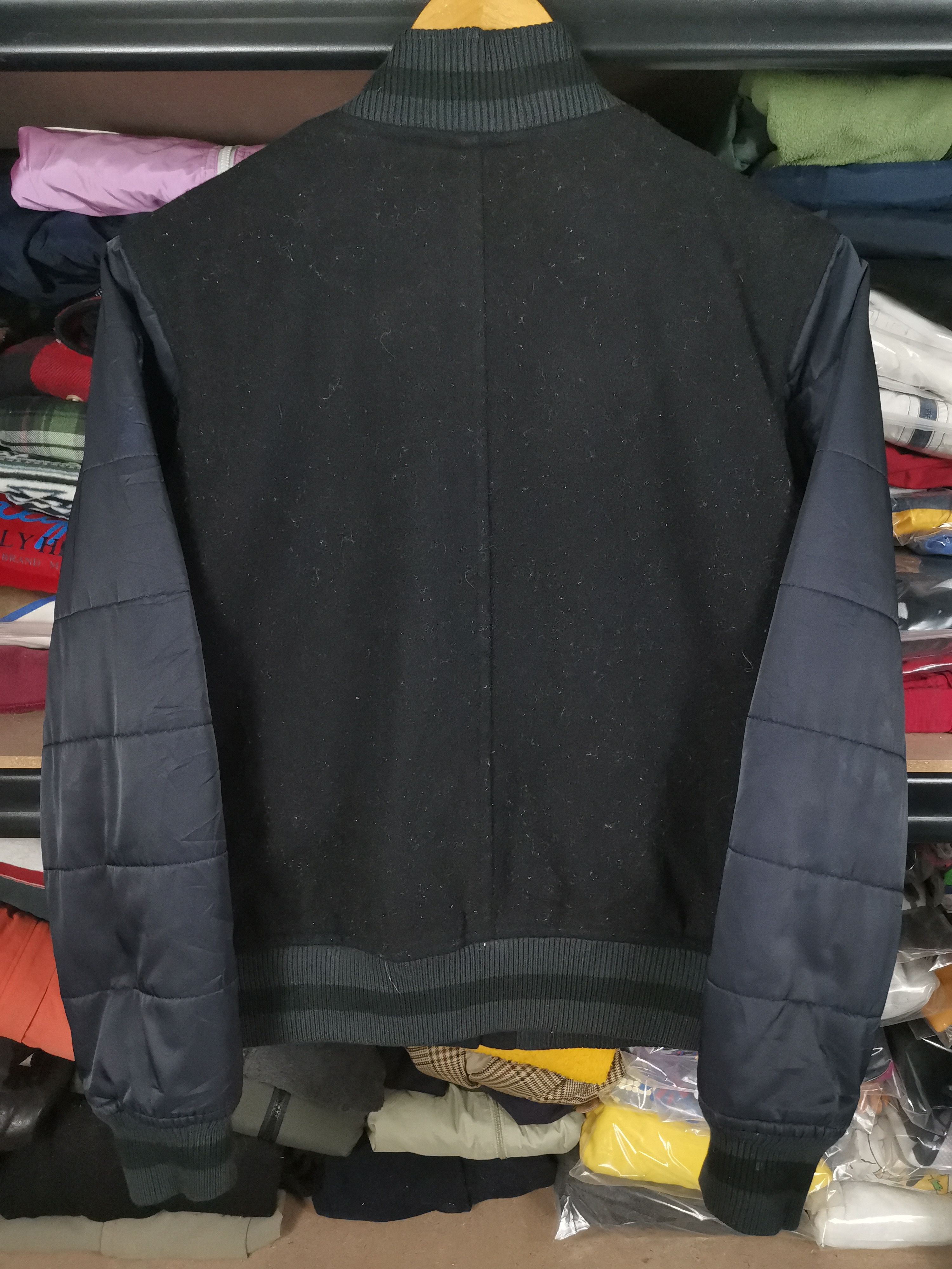Japanese Brand Vintage Uniqlo Wool Varsity Jacket Puffer Sleeve Size US M / EU 48-50 / 2 - 2 Thumbnail