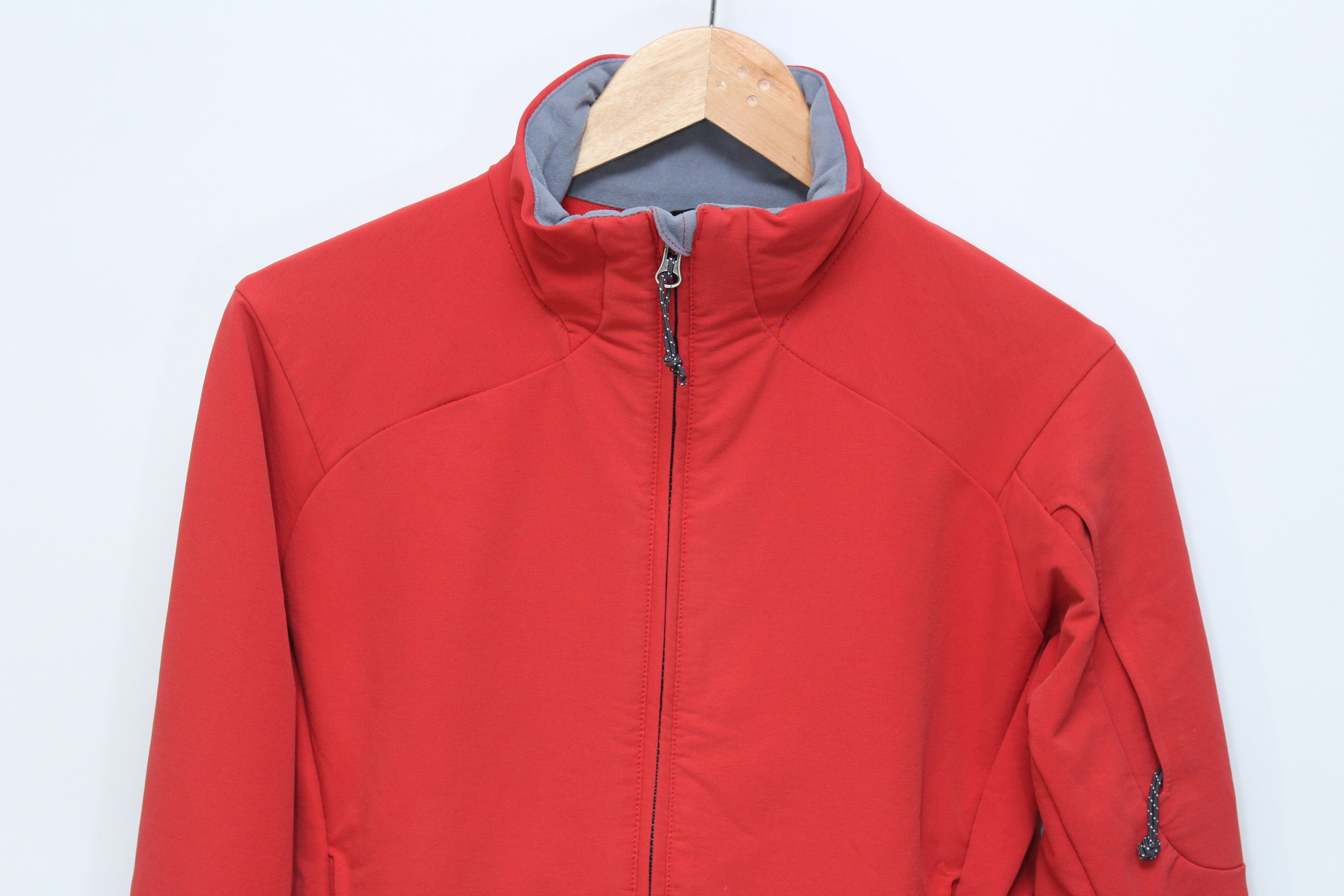 Mountain Hardwear Mountain Hardwear Jacket Womens Size S Outdoor Hype Size S / US 4 / IT 40 - 3 Thumbnail