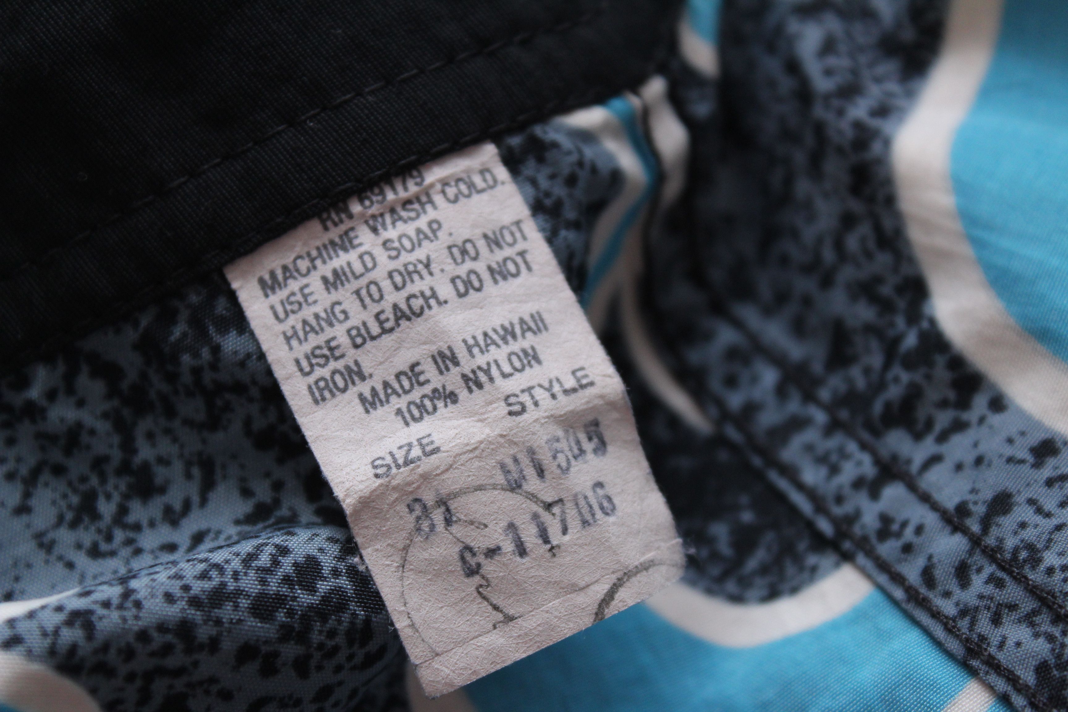 Other Local Motion Hawaii Surfing Shorts Made In USA Hype Rare Size US 31 - 7 Thumbnail