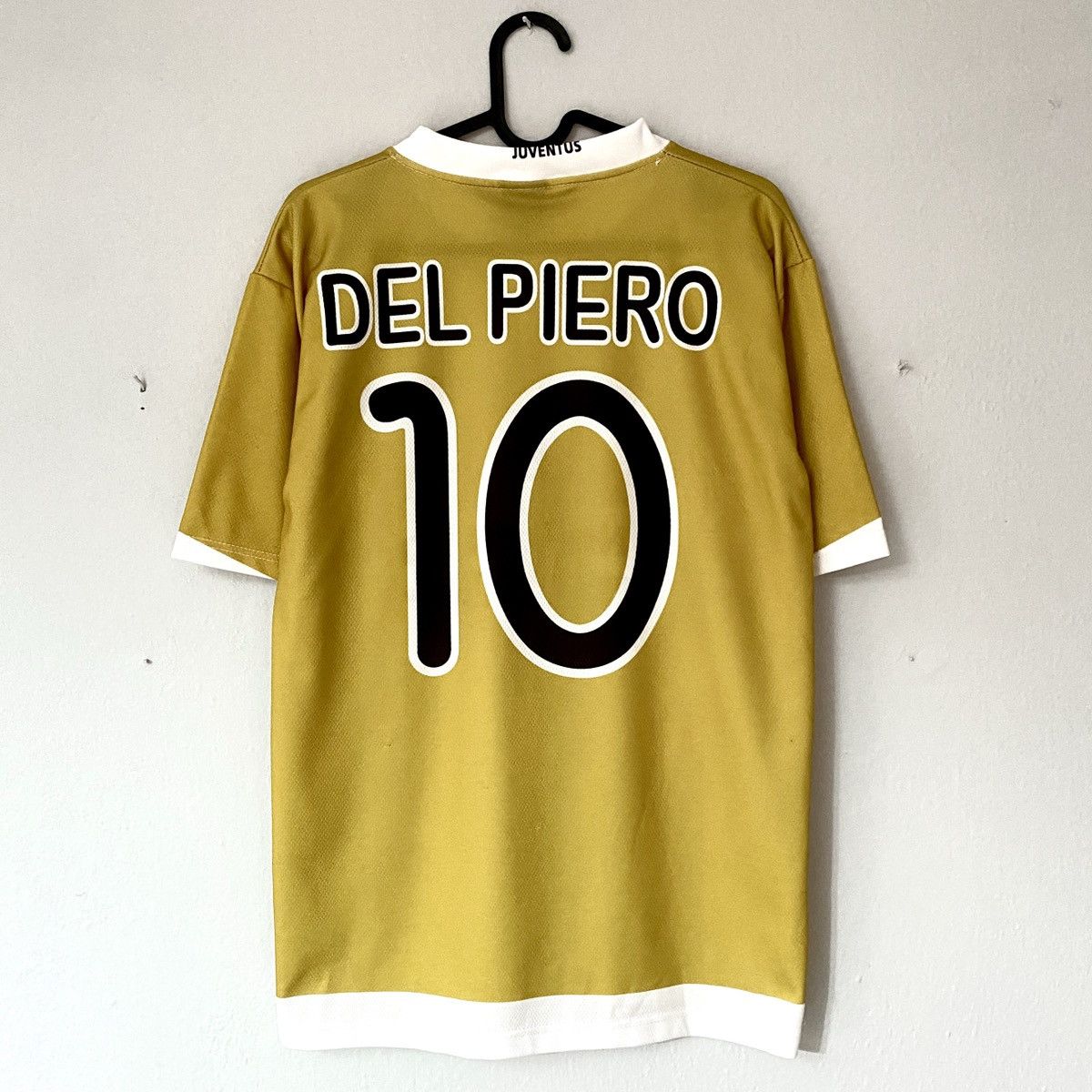 Vintage 2008 2009 Juventus Vintage Licensed Stadium Soccer Jersey Size US S / EU 44-46 / 1 - 7 Thumbnail