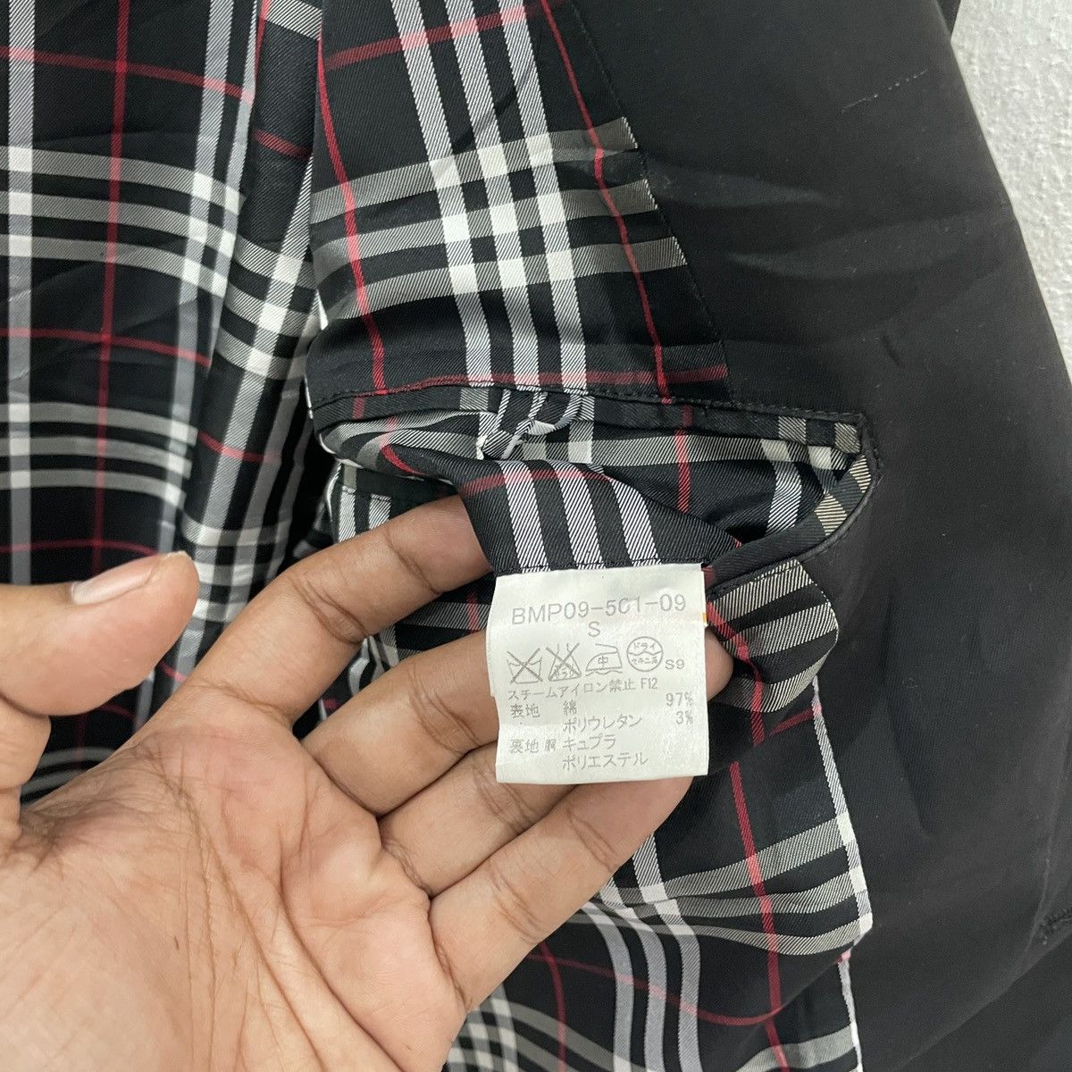 Burberry Vintage Burberry Black Label Nova Check Coat Jacket Size US S / EU 44-46 / 1 - 6 Thumbnail