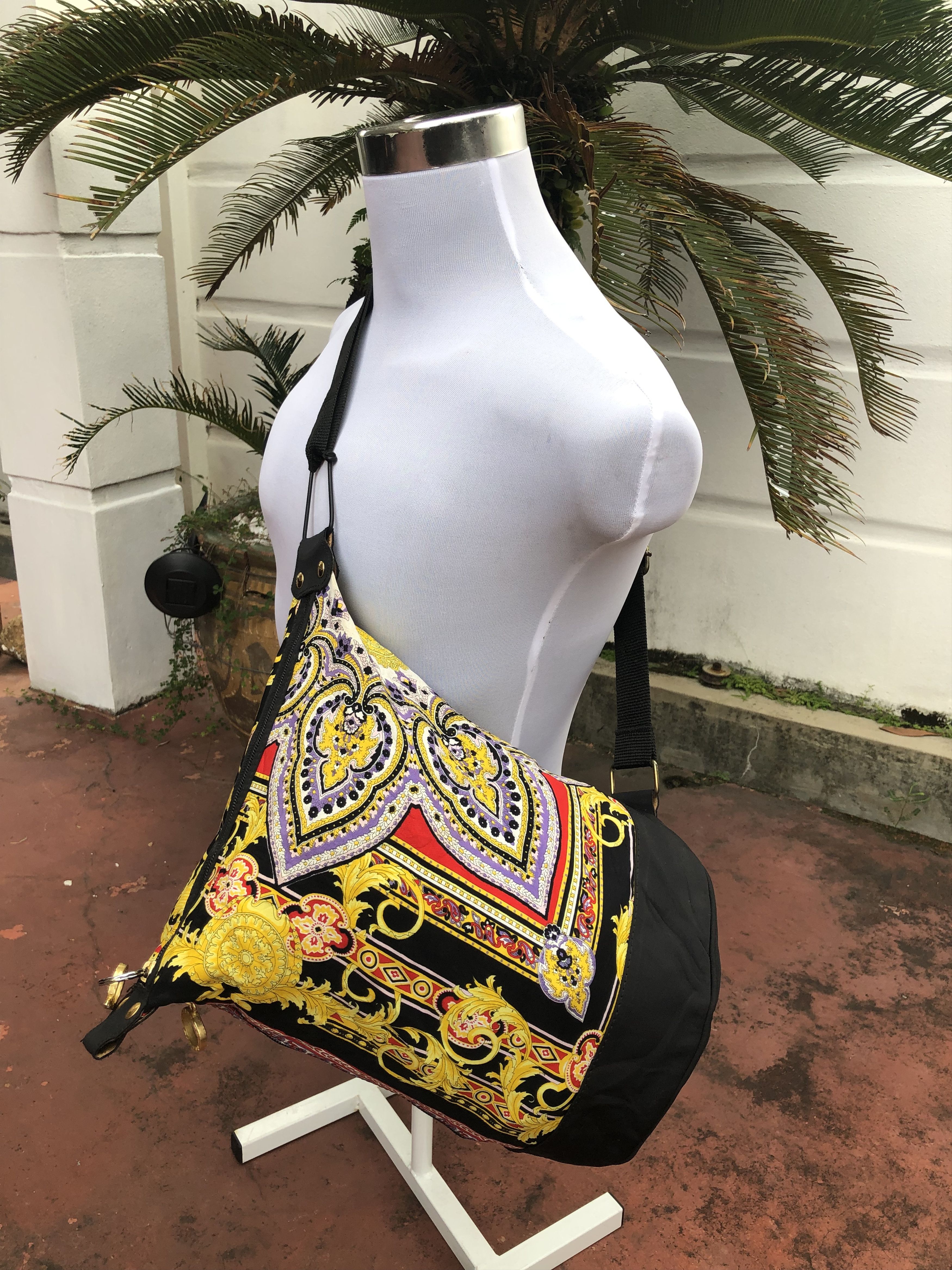 Versace RARE🔥VINTAGE VERSACE FULLPRINT REWORKED BAG Size ONE SIZE - 3 Thumbnail