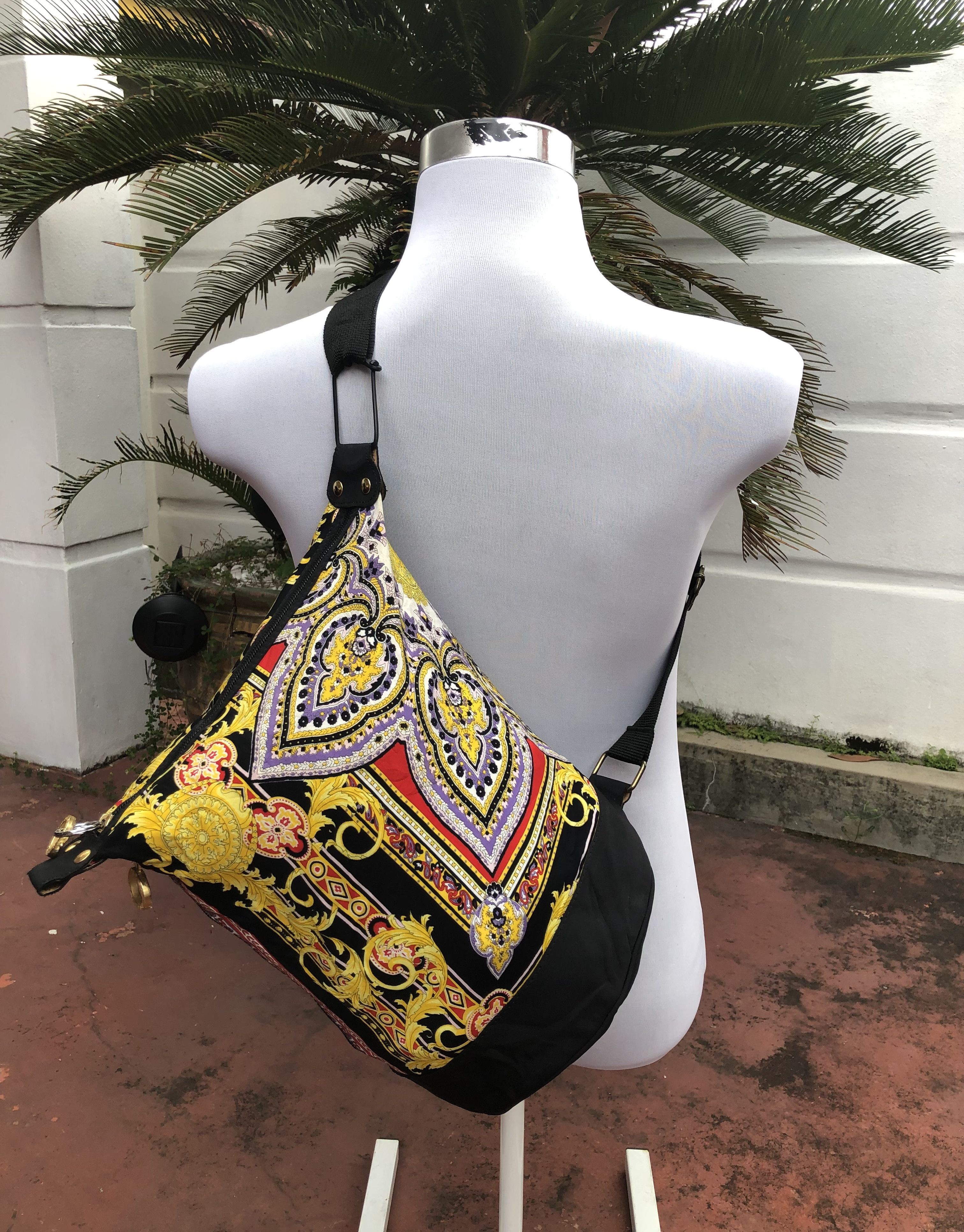 Versace RARE🔥VINTAGE VERSACE FULLPRINT REWORKED BAG Size ONE SIZE - 1 Thumbnail