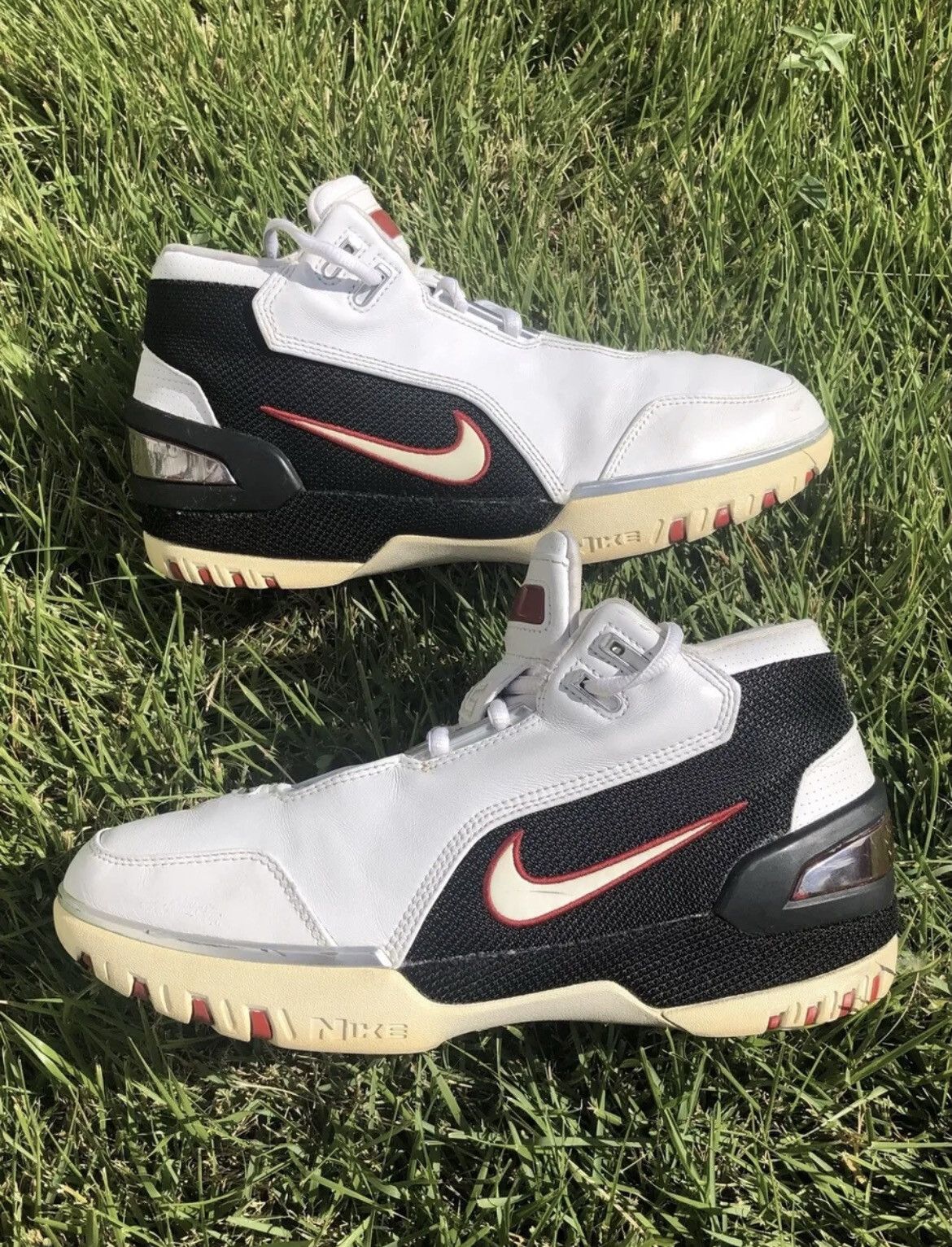 Nike × Vintage Nike Lebron James Air Zoom Generation OG Size US 9 / EU 42 - 1 Thumbnail