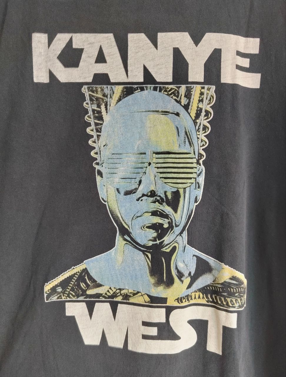 Kanye West Kanye West Yeezus Saint Pablo Tour Rare Medium/Large Size Size US M / EU 48-50 / 2 - 2 Thumbnail