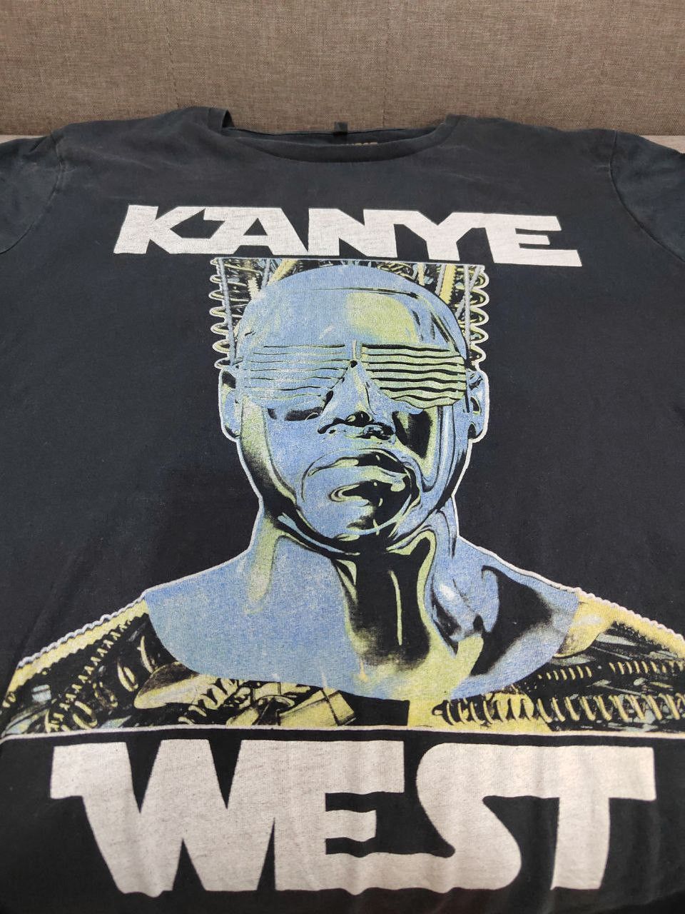 Kanye West Kanye West Yeezus Saint Pablo Tour Rare Medium/Large Size Size US M / EU 48-50 / 2 - 4 Thumbnail