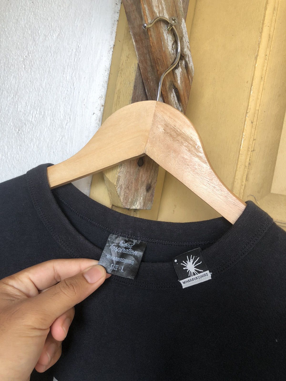 Maison MIHARA YASUHIRO 🥷🏿 MiharaYasuhiro x GU Oversized Short Sleeve T Shirt Size US L / EU 52-54 / 3 - 3 Thumbnail