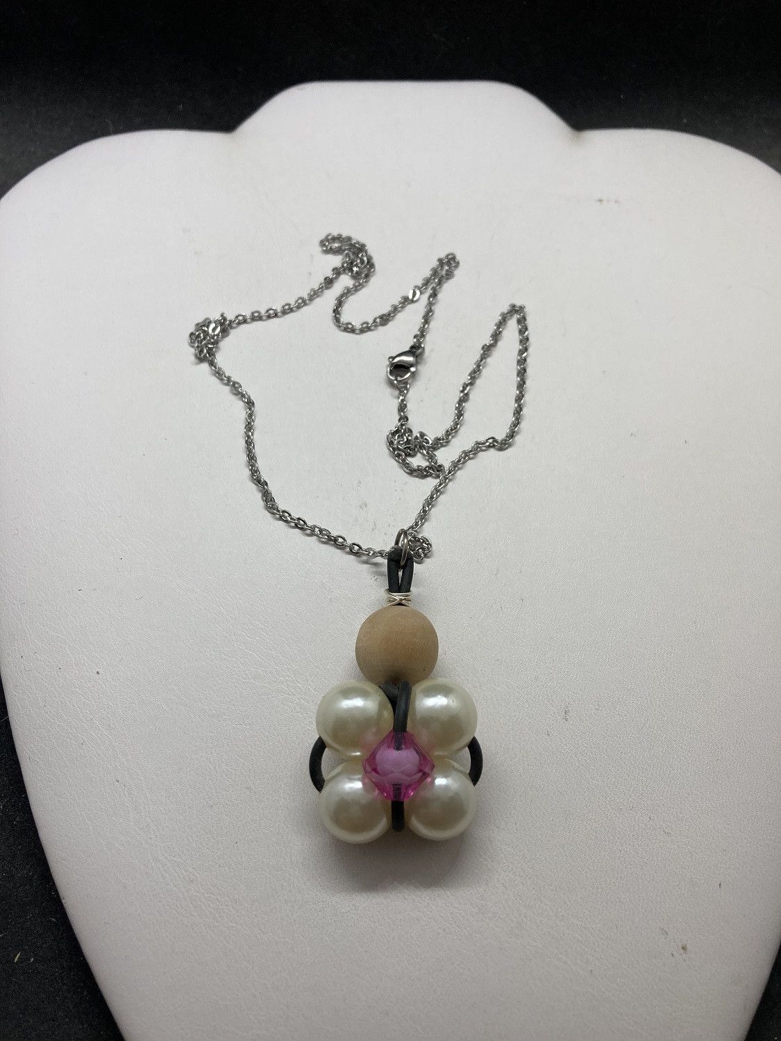 Handmade Pink Crystal Bead Chain Necklace with Pearl beads Size ONE SIZE - 1 Thumbnail