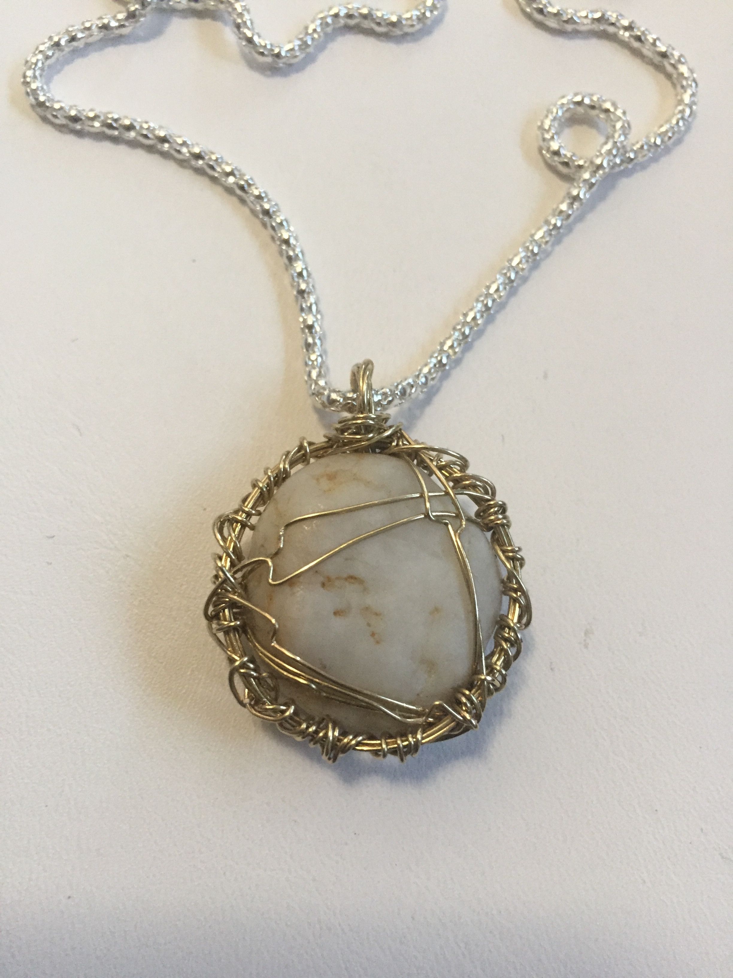 Handmade White quartz stone wired necklace Size ONE SIZE - 3 Thumbnail