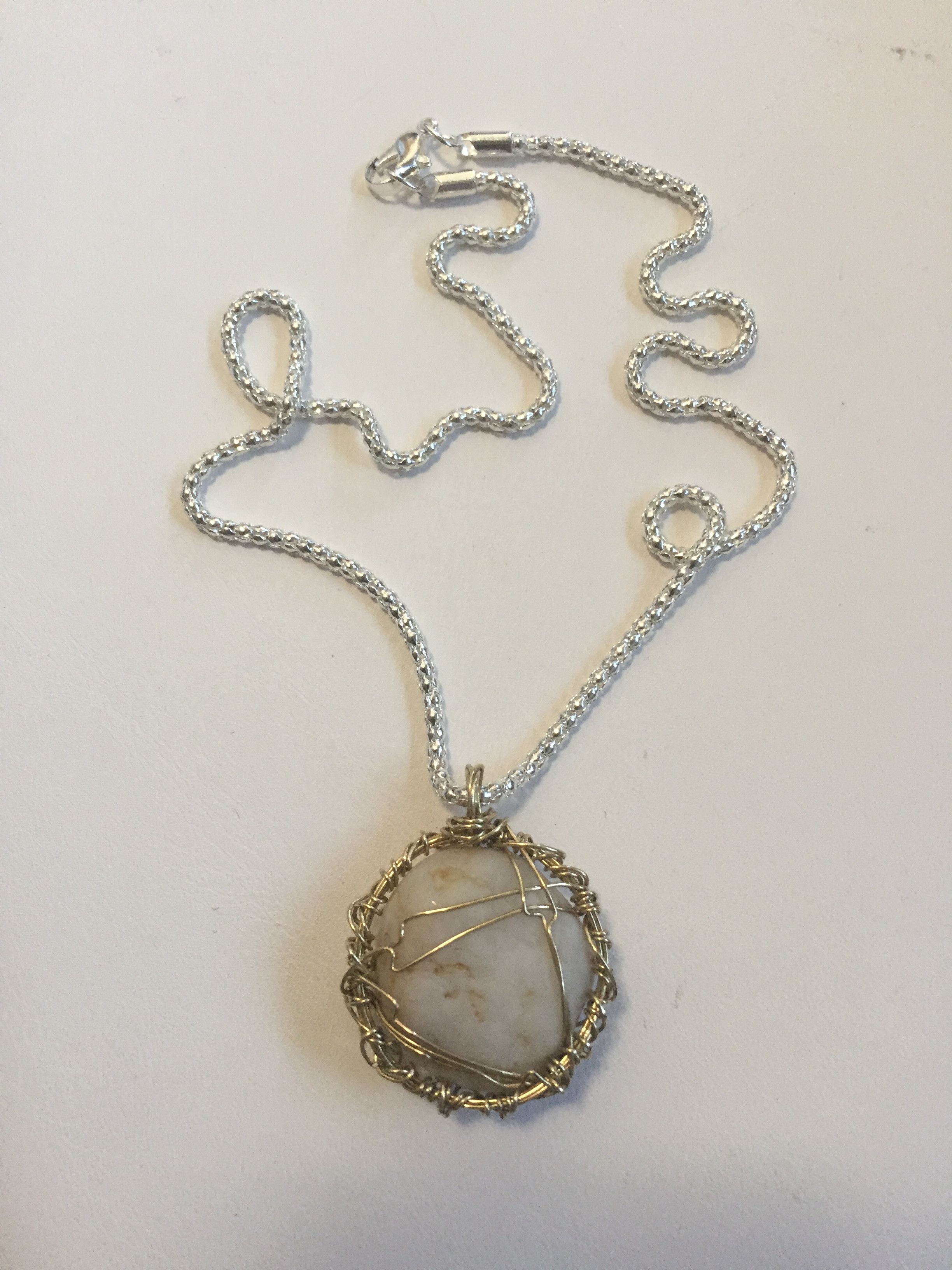 Handmade White quartz stone wired necklace Size ONE SIZE - 1 Thumbnail