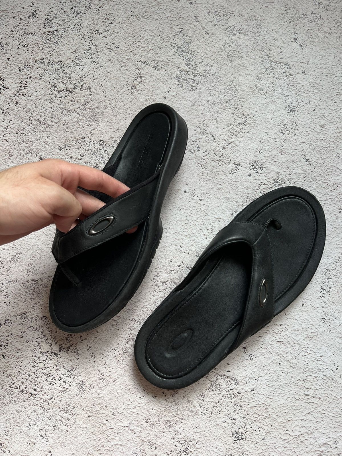 Oakley × Vintage Oakley Vintage Leather Flip Flops / Slippers + belt Size US 9 / EU 42 - 9 Thumbnail