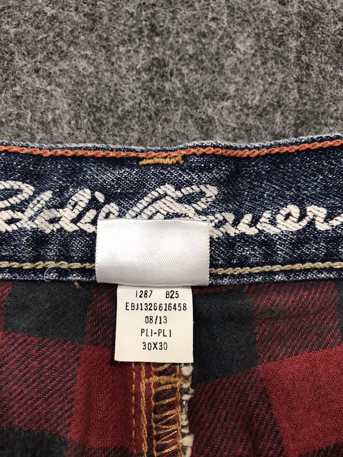 Eddie Bauer Eddie Bauer Denim Jeans Straight Cut Checked Inner Design Size US 31 - 10 Thumbnail