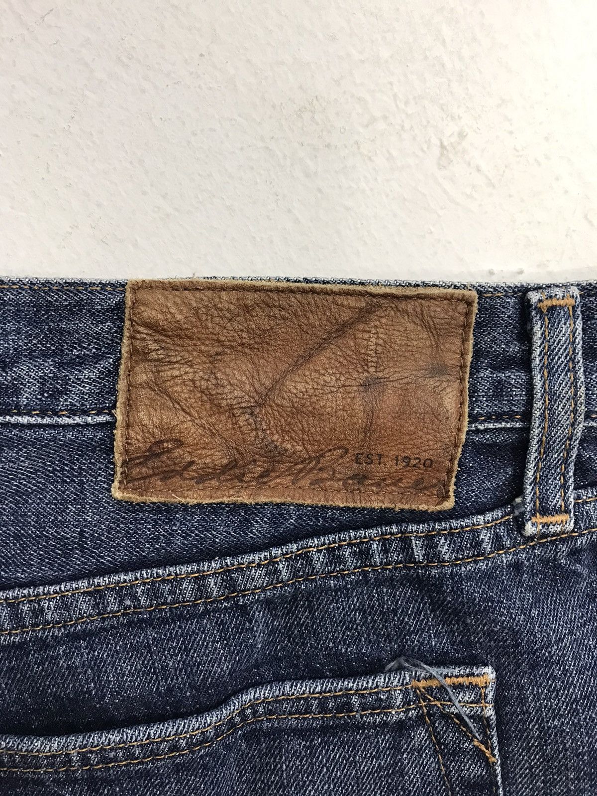 Eddie Bauer Eddie Bauer Denim Jeans Straight Cut Checked Inner Design Size US 31 - 8 Thumbnail