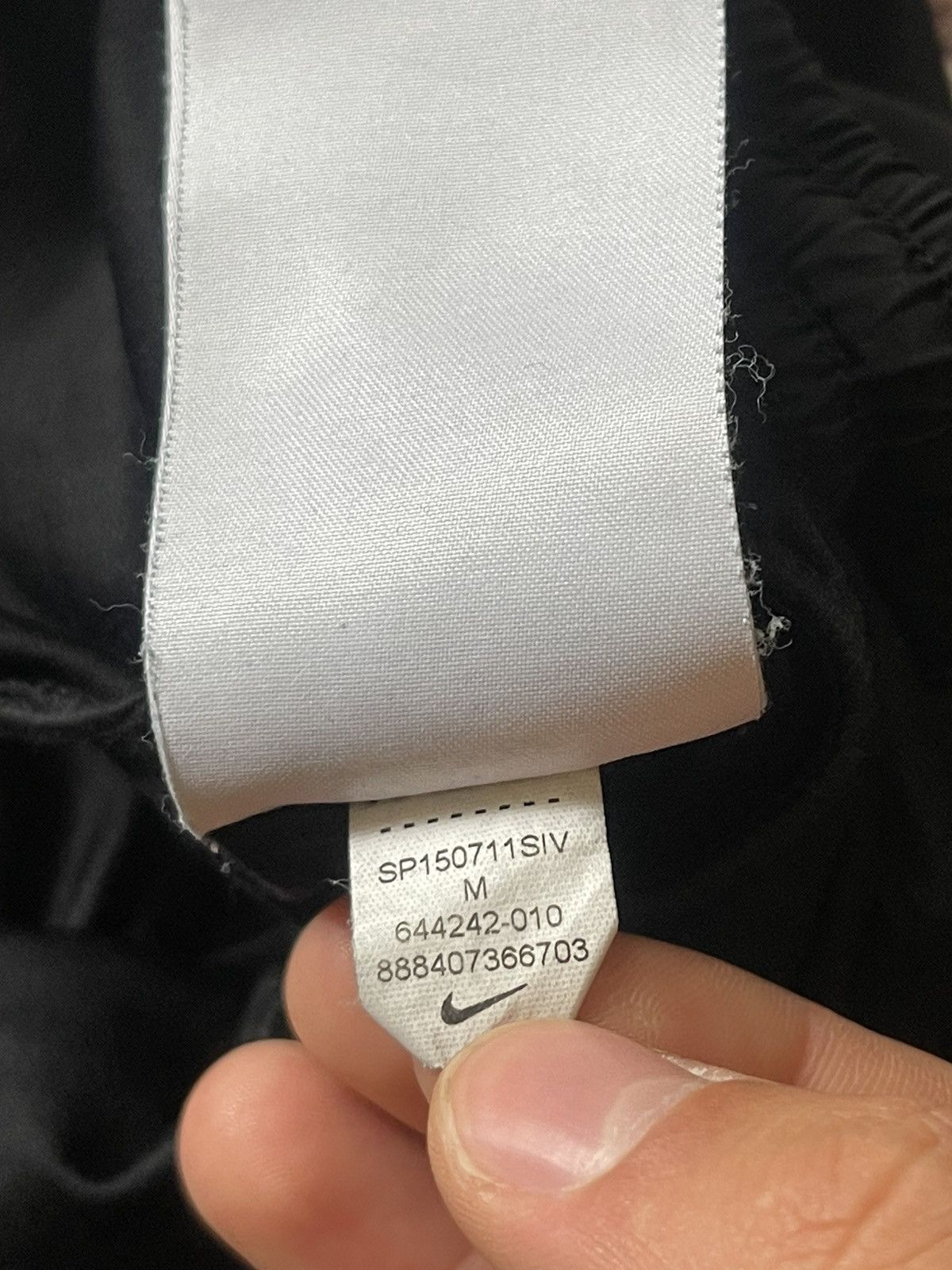 Nike Nike Black Shorts Size US 36 / EU 52 - 15 Thumbnail