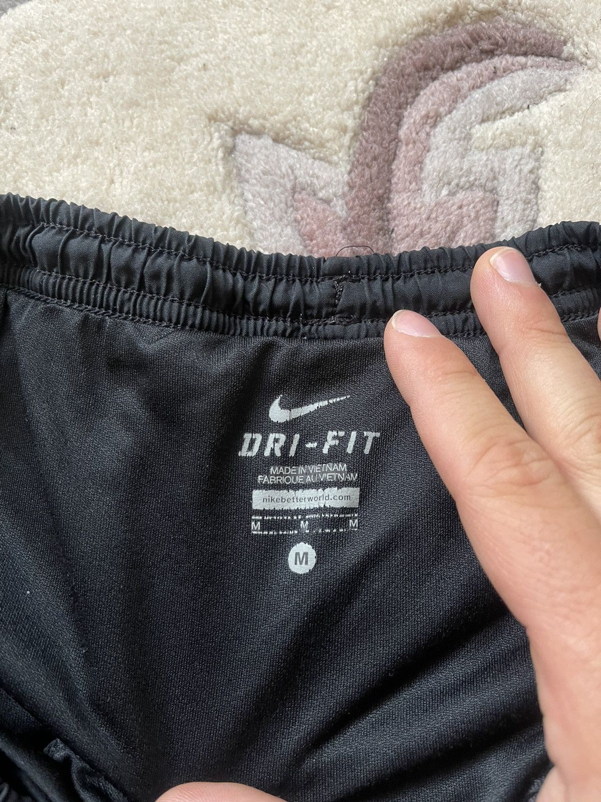Nike Nike Black Shorts Size US 36 / EU 52 - 13 Thumbnail