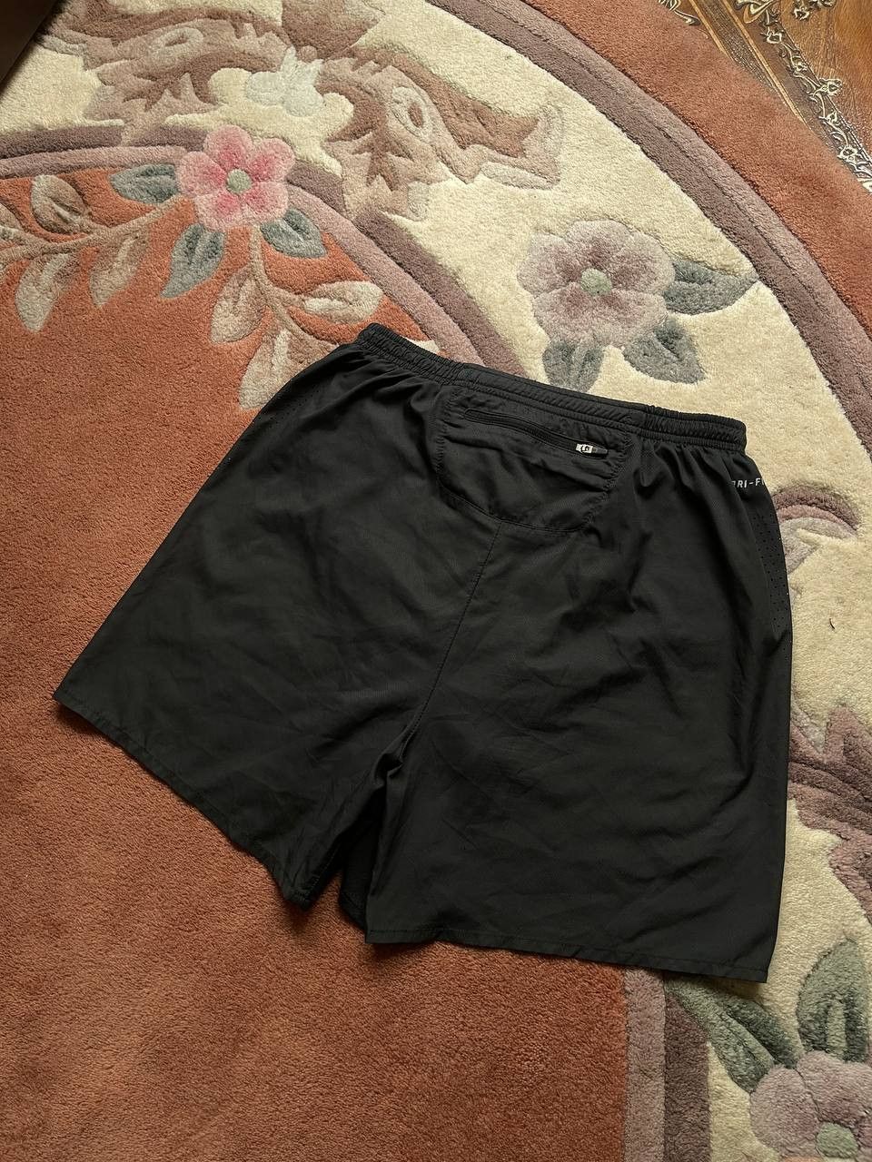 Nike Nike Nylon Shorts Size US 30 / EU 46 - 10 Thumbnail
